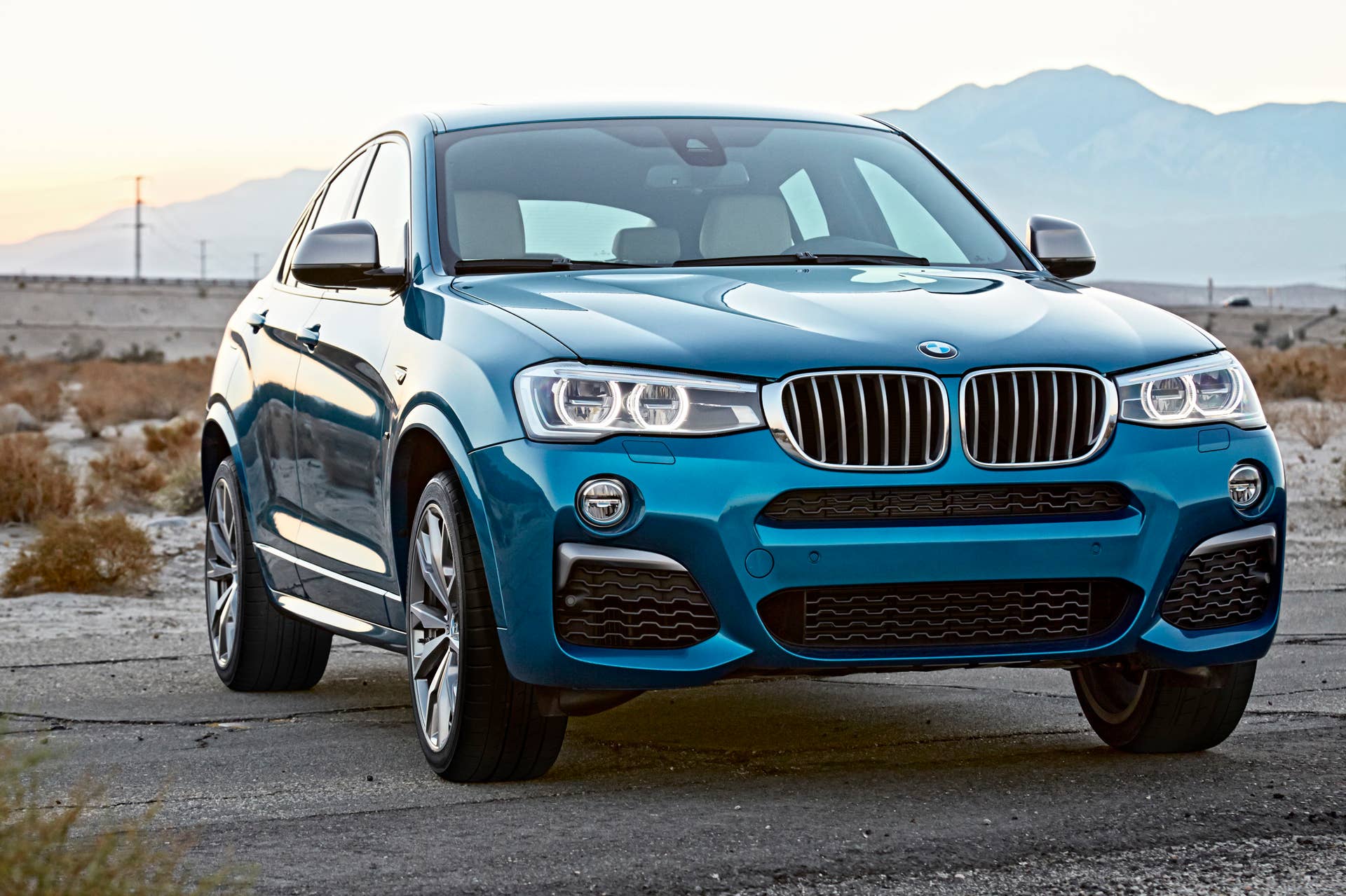 BMW X4 M40i front nature