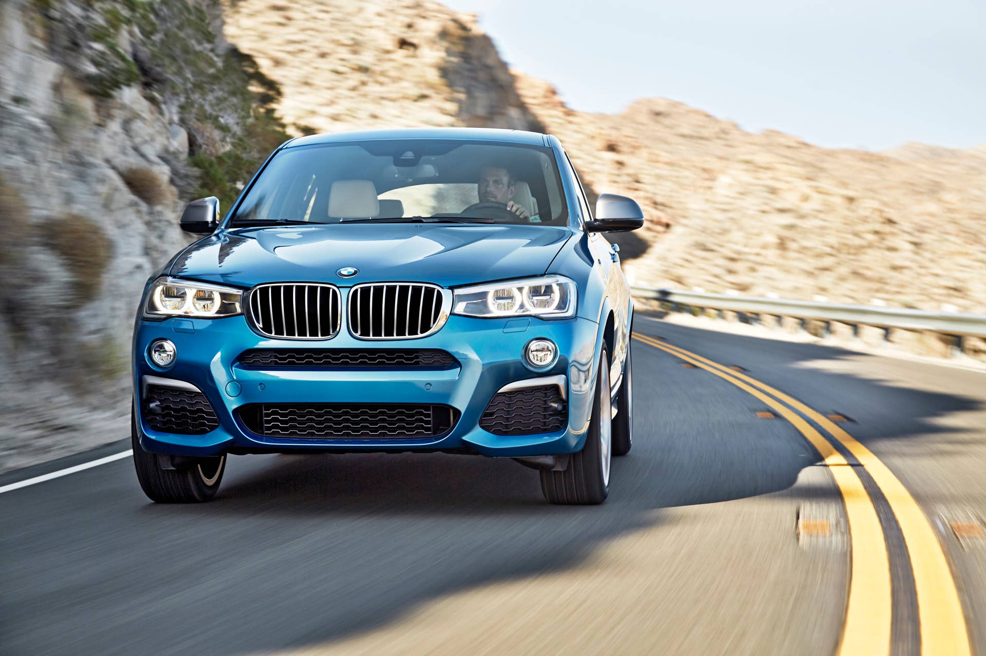 BMW X4 M40i front moving