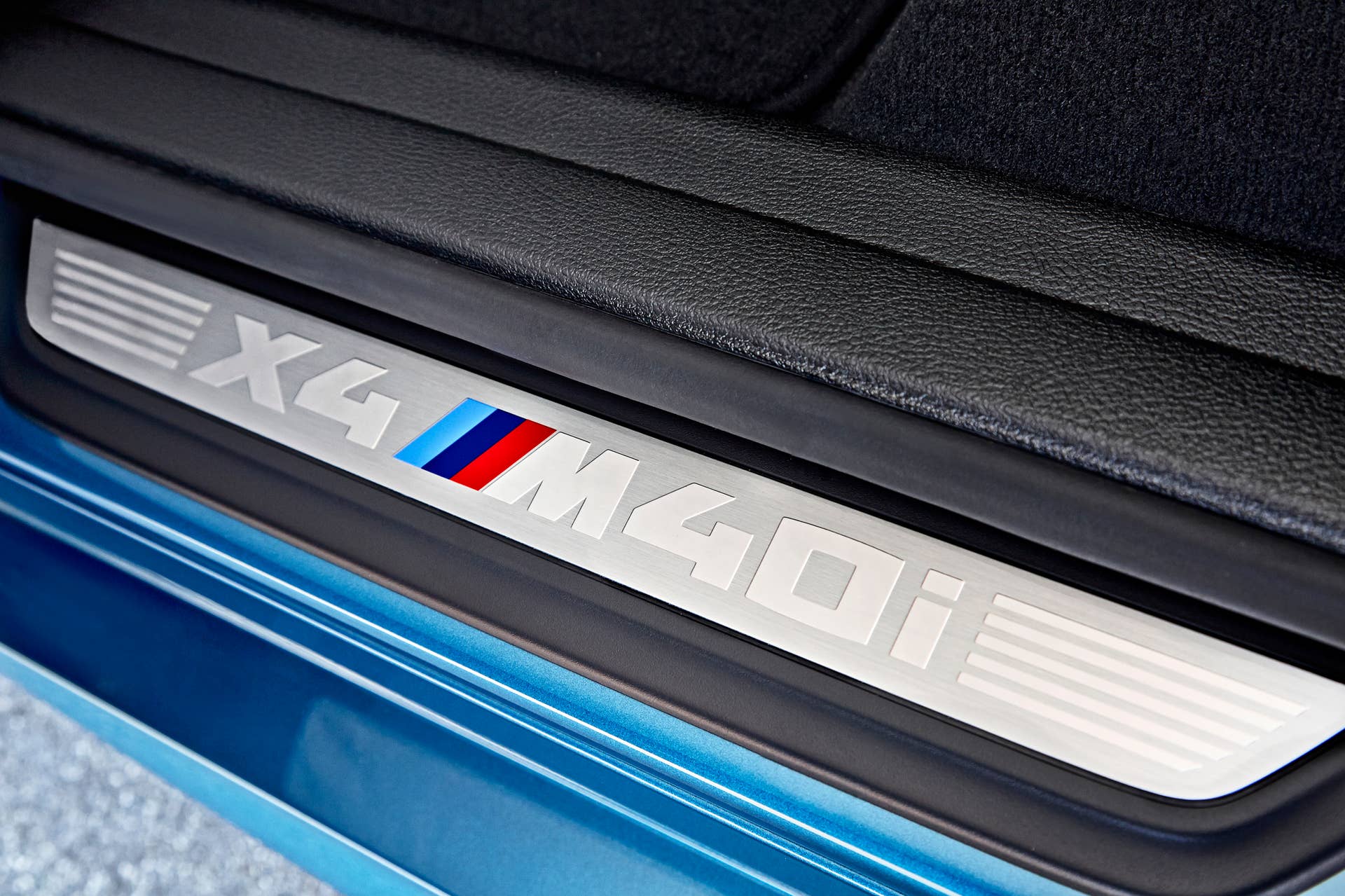 BMW X4 M40i sill plate