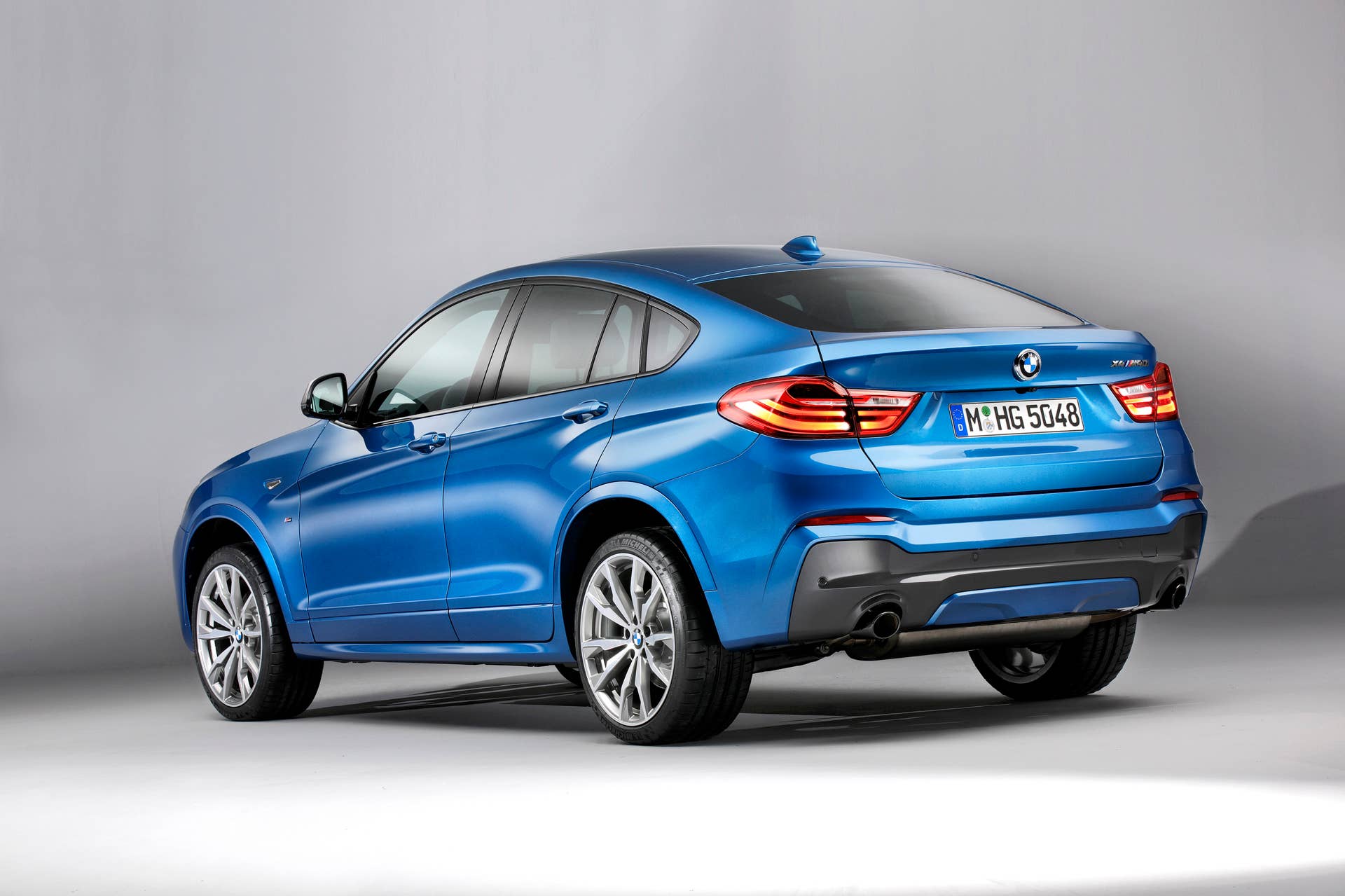 BMW X4 M40i rear 3/4 studio