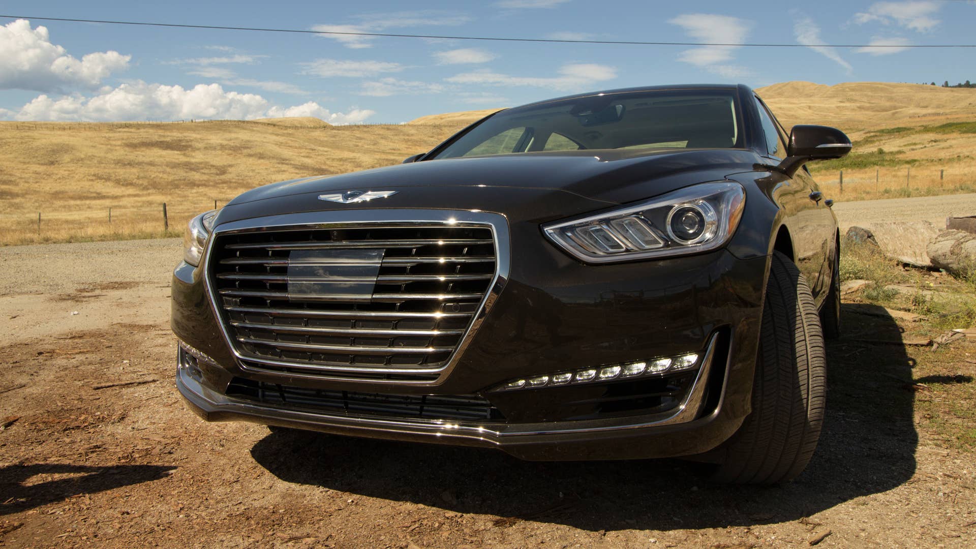 2017 Genesis G90