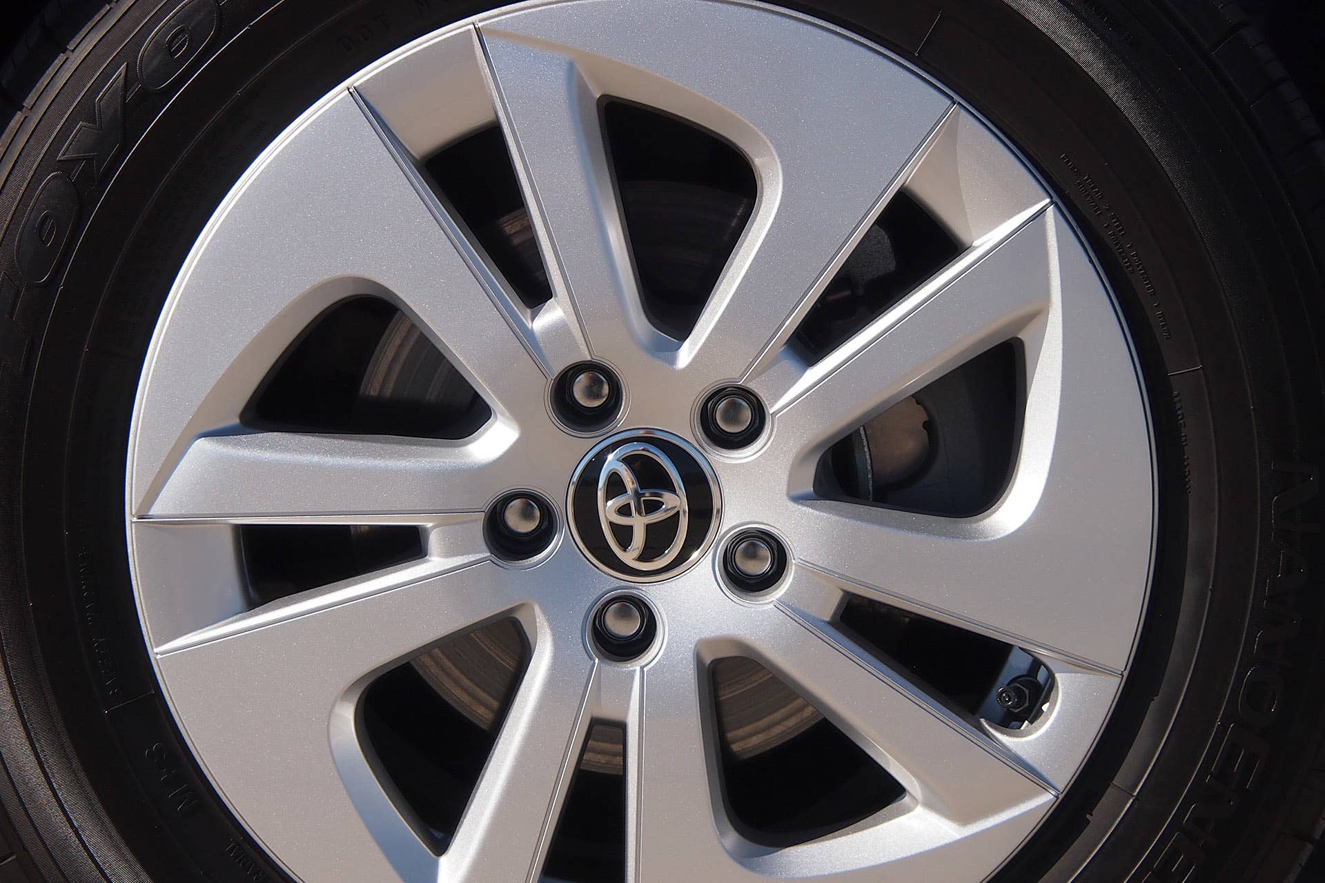 2016 Toyota Prius wheel