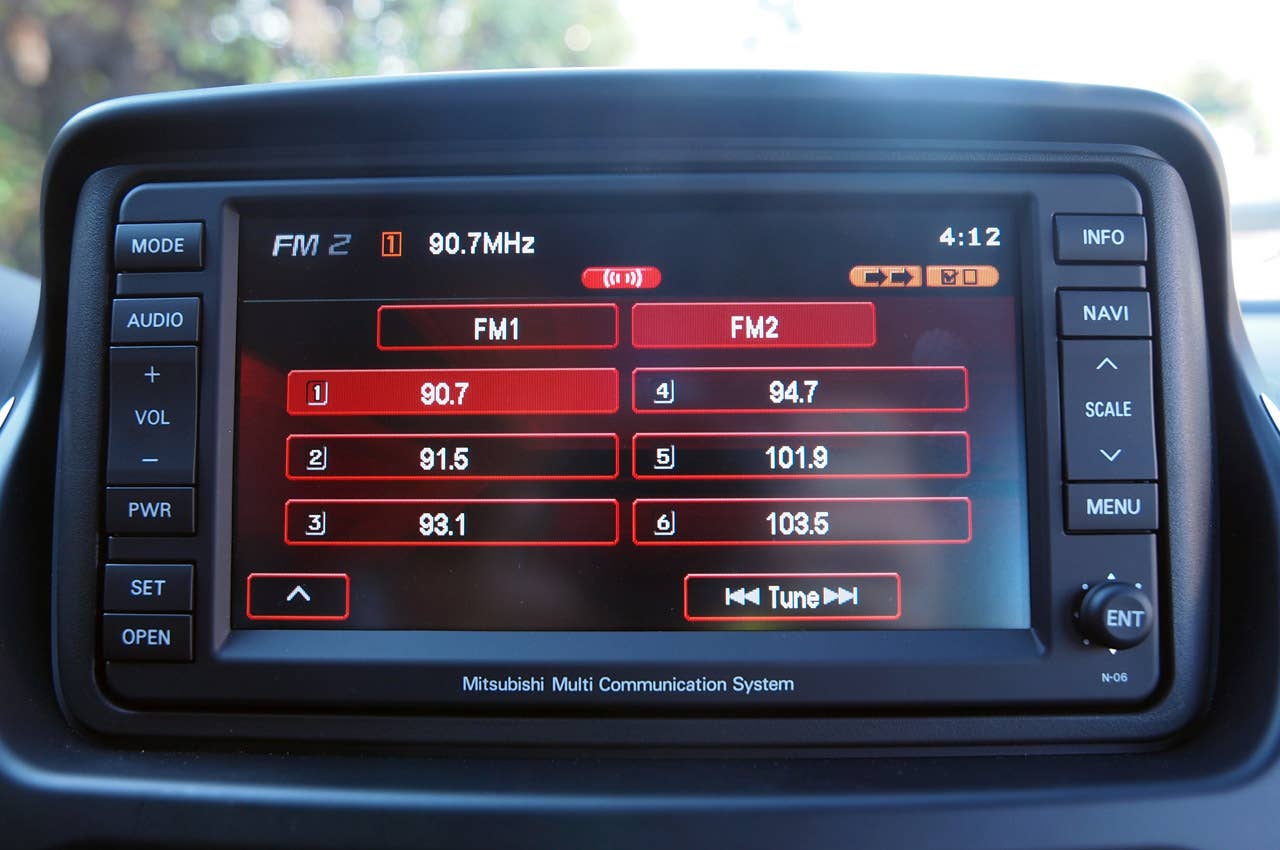 2012 Mitsubishi i audio system display