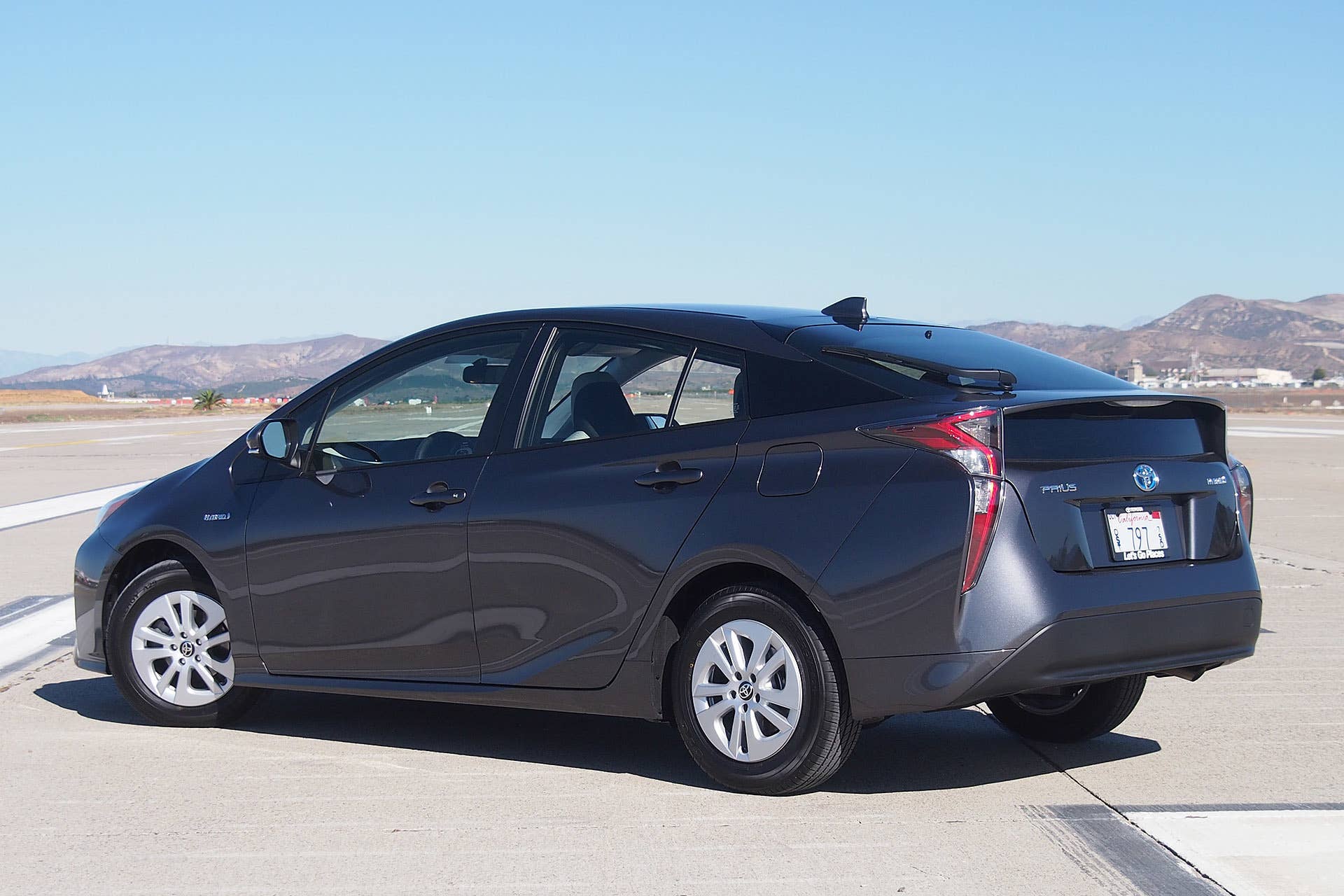 2016 Toyota Prius rear 3/4 view