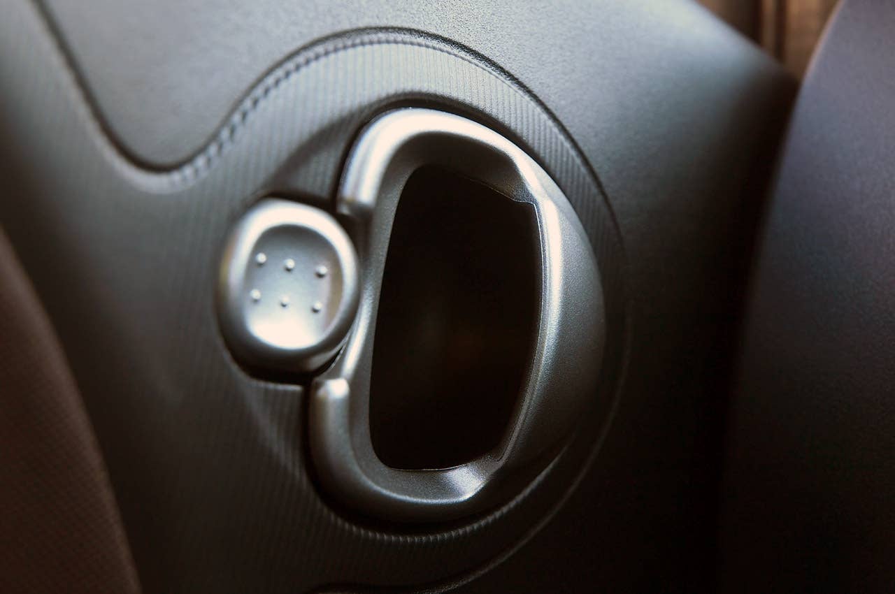 2012 Mitsubishi i door handle