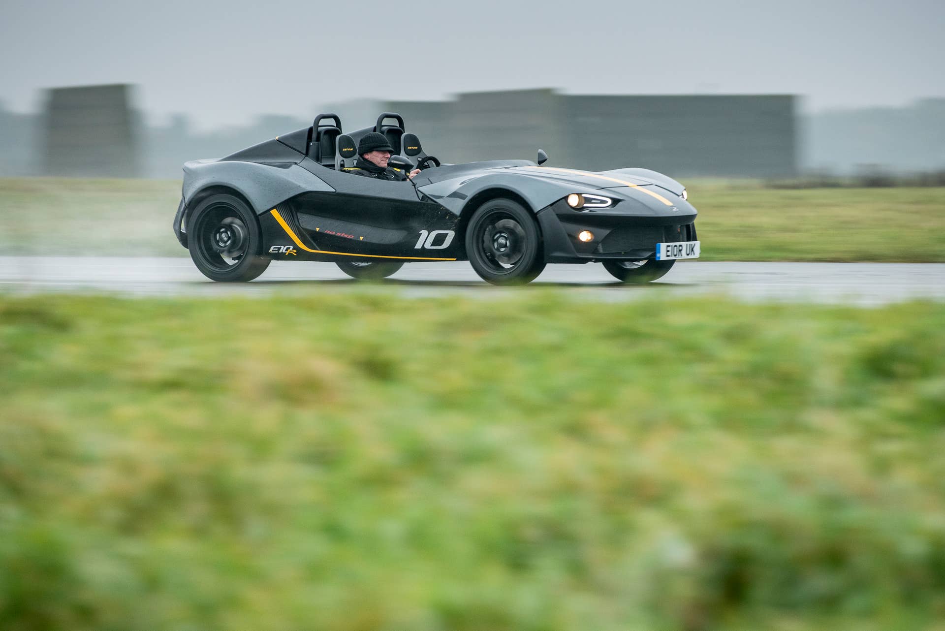 Zenos E10 R track rain