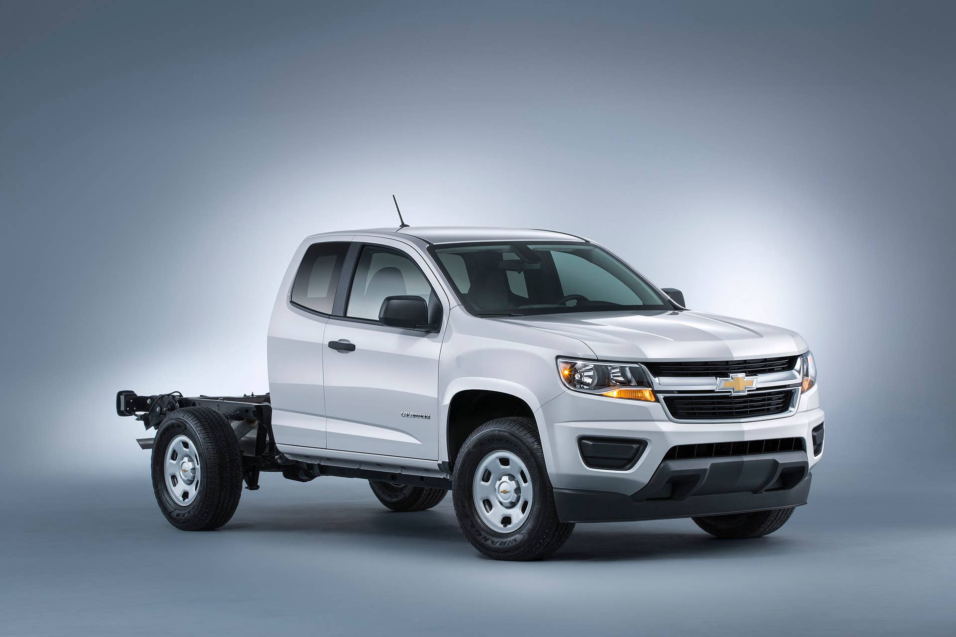 Business owners and fleet managers have a new choice for custom body upfits with the 2015 Chevrolet Colorado box delete package â the only one offered in the midsize truck segment.