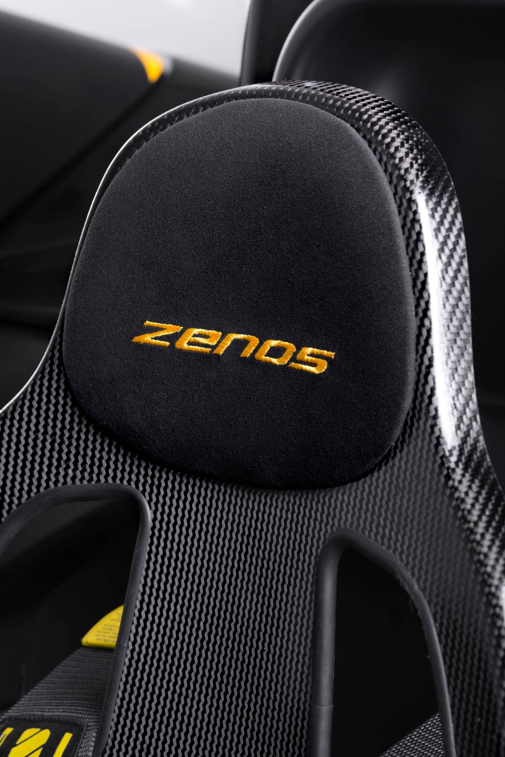 Zenos E10 R seat