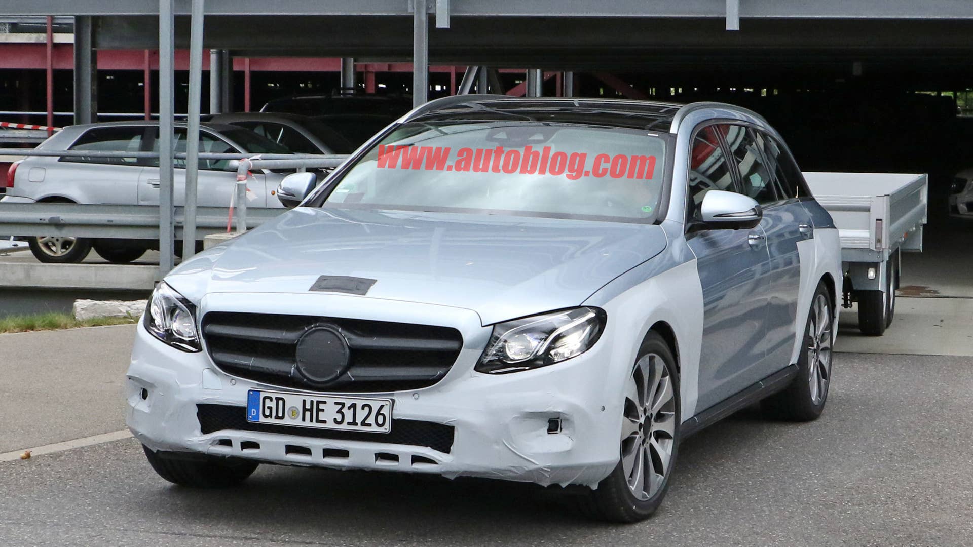 mercedes-benz e class all terrain front side trailer