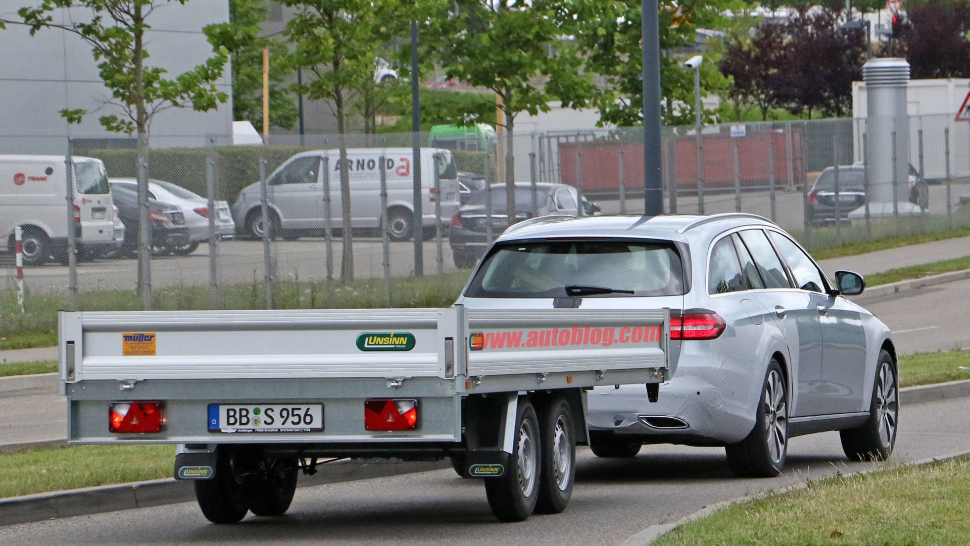 mercedes-benz e class all terrain towing