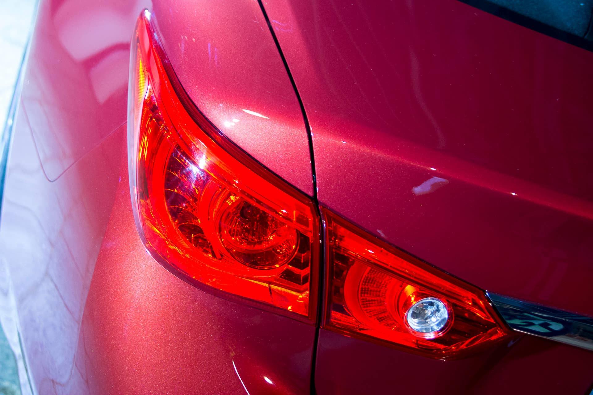 red sport 400 taillight infiniti 2016 q5