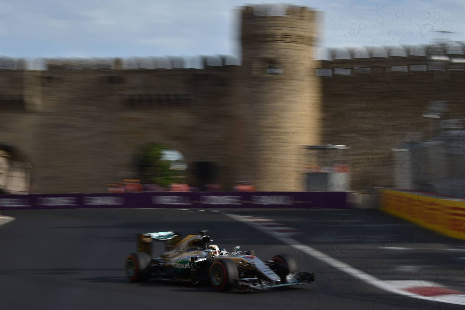 AUTO-PRIX-F1-AZE-EUROPEAN