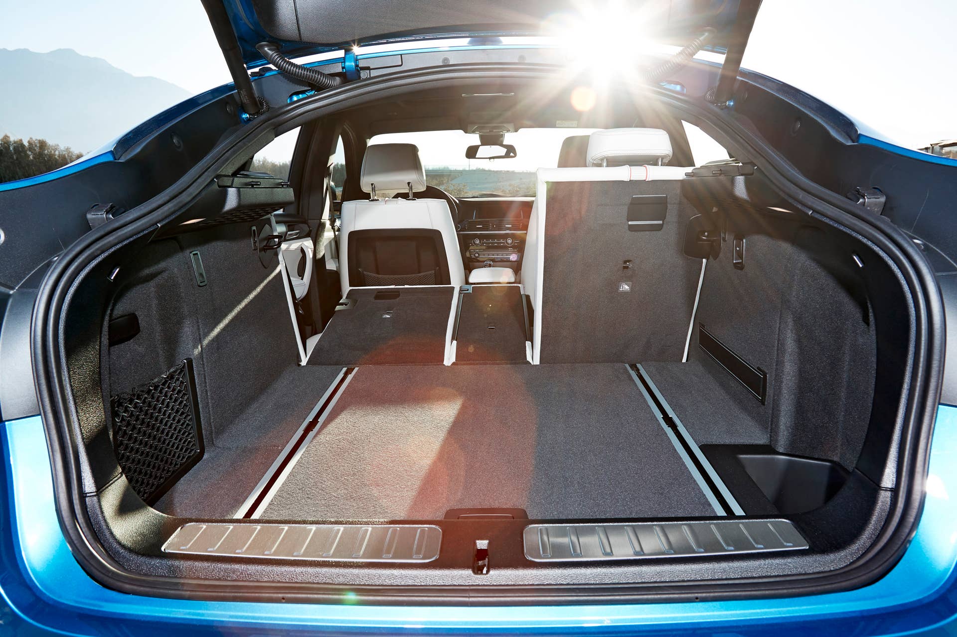 BMW X4 M40i cargo