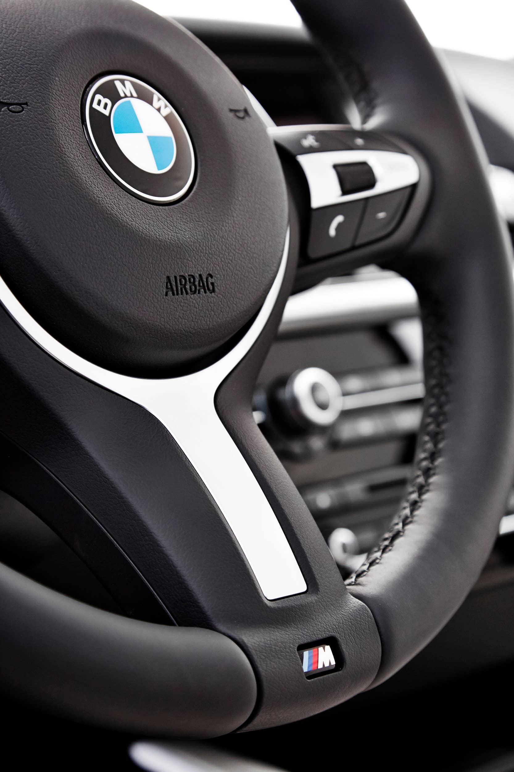 BMW X4 M40i steering wheel