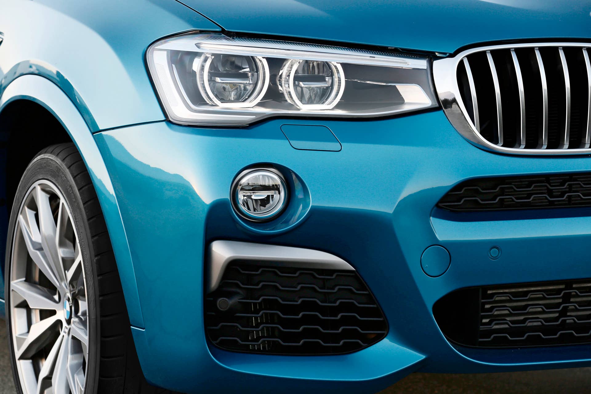 BMW X4 M40i front detail