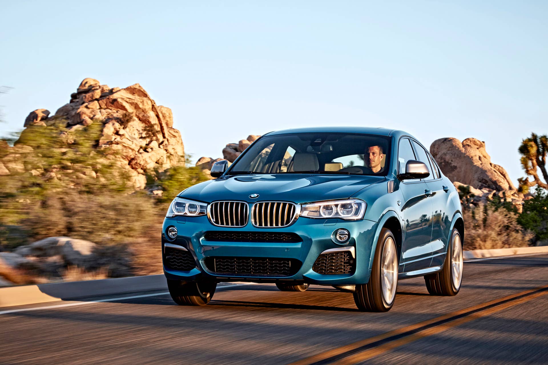 BMW X4 M40i front 3/4 rolling road