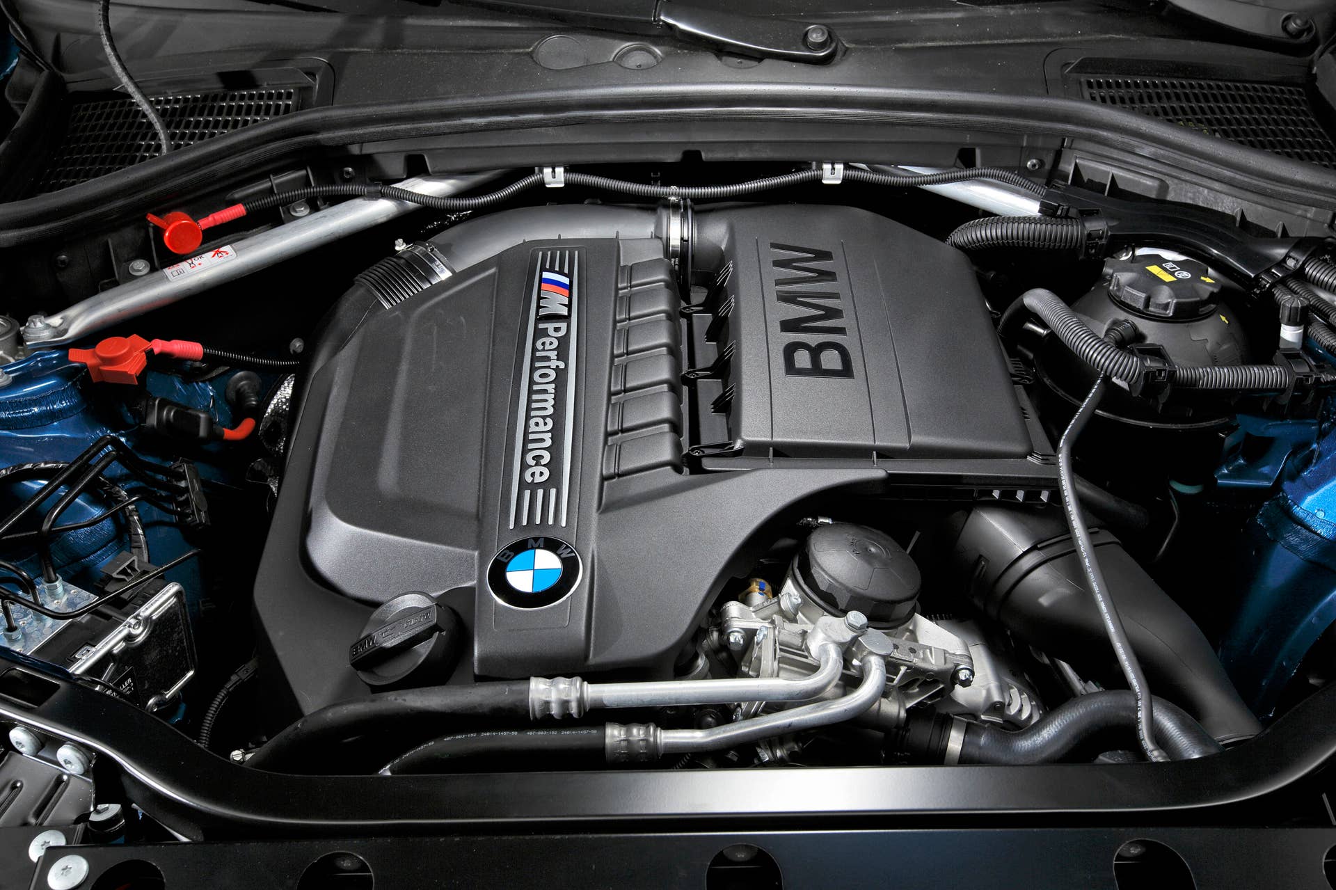 BMW X4 M40i engine bay