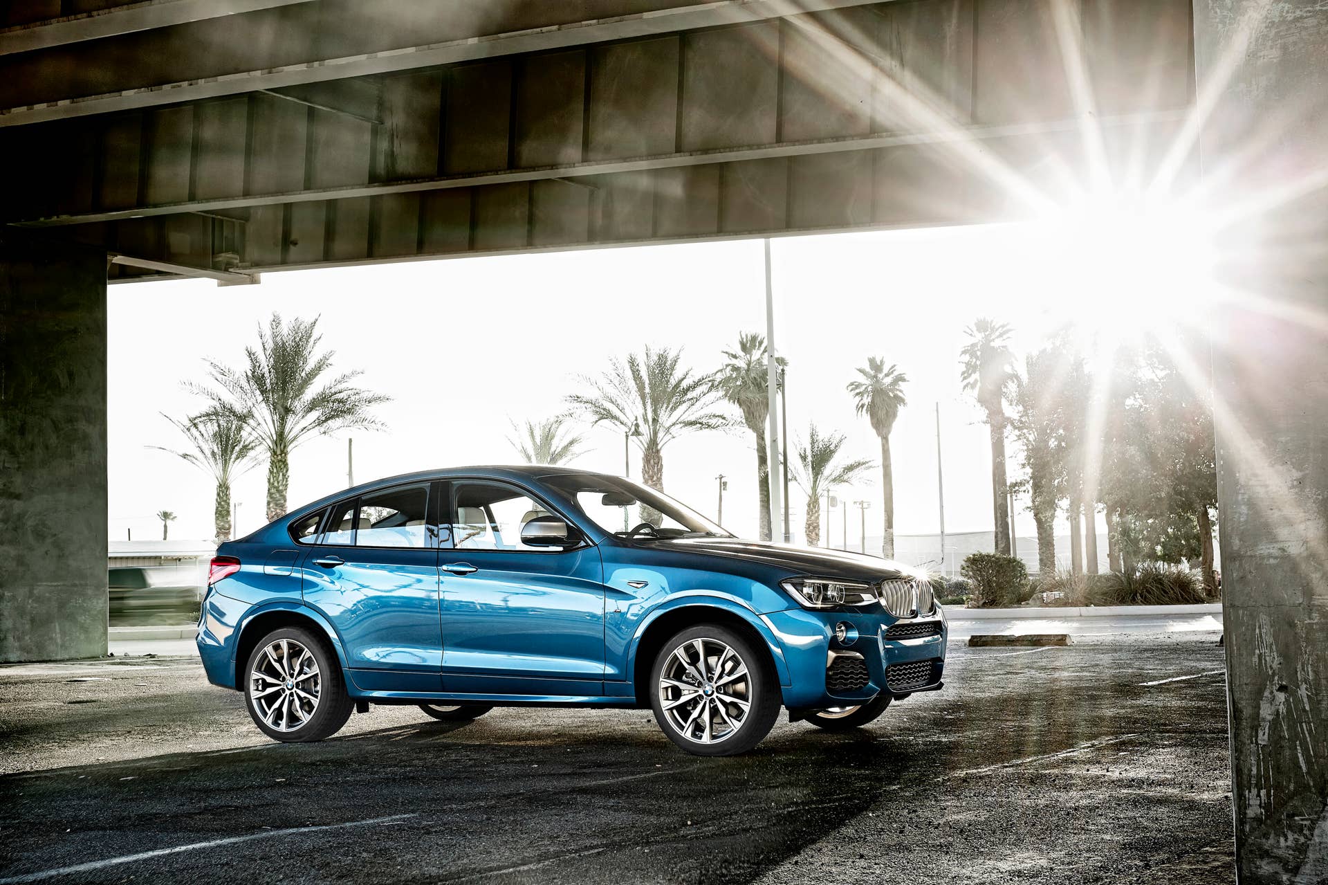 BMW X4 M40i front 3/4 parked
