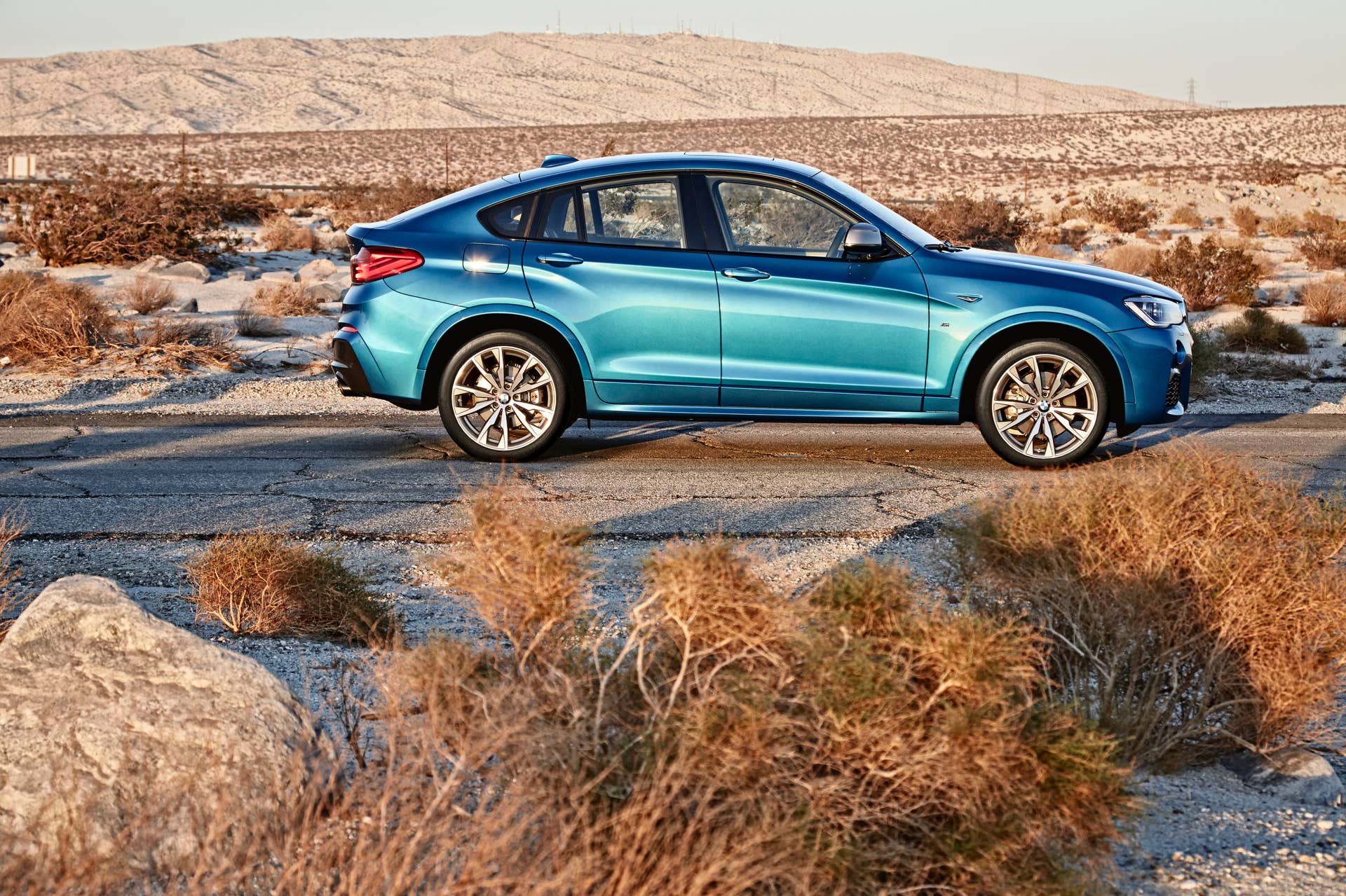 BMW X4 M40i side nature