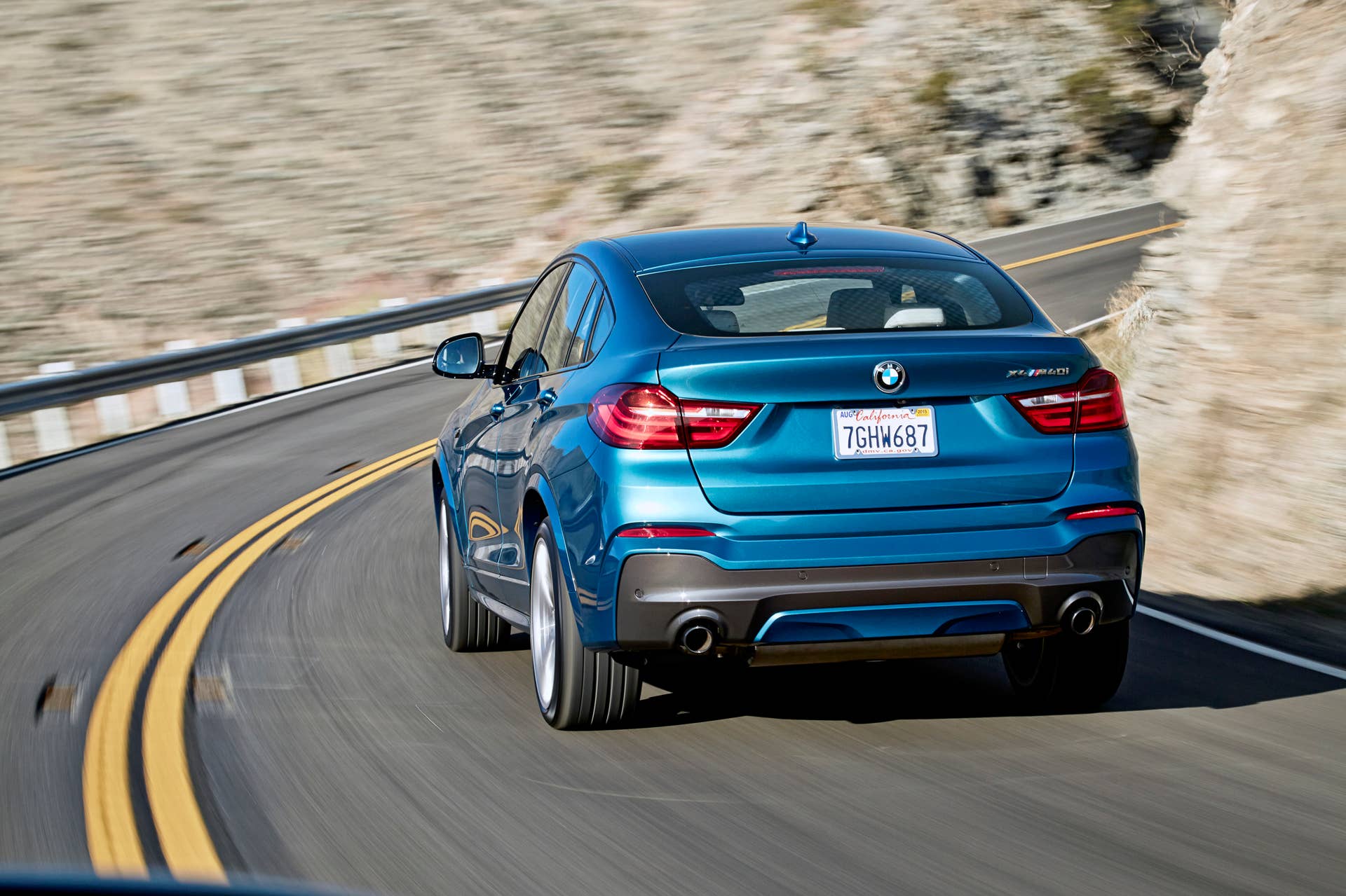 BMW X4 M40i rear 3/4 rolling