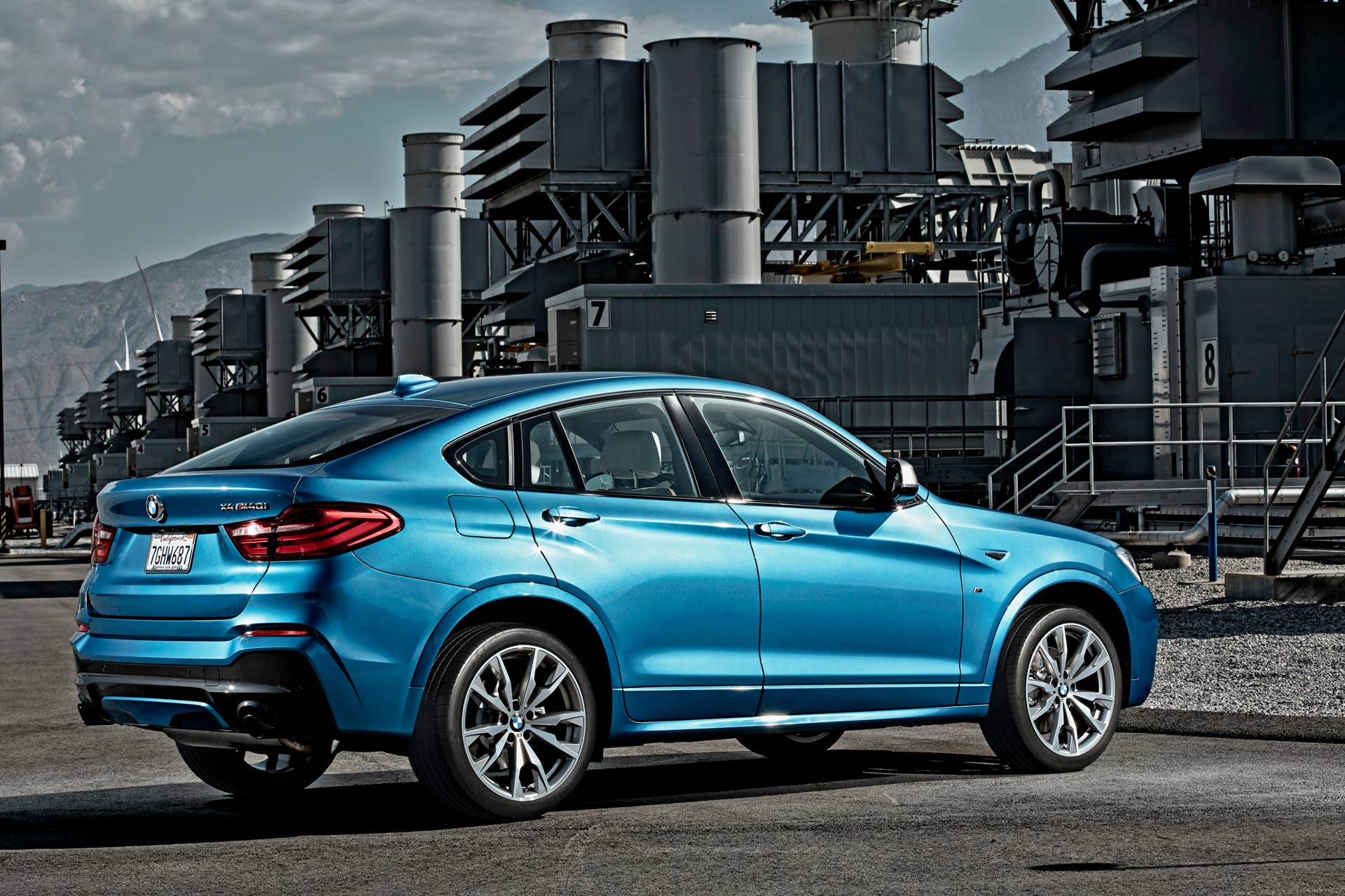 BMW X4 M40i rear 3/4 industrial