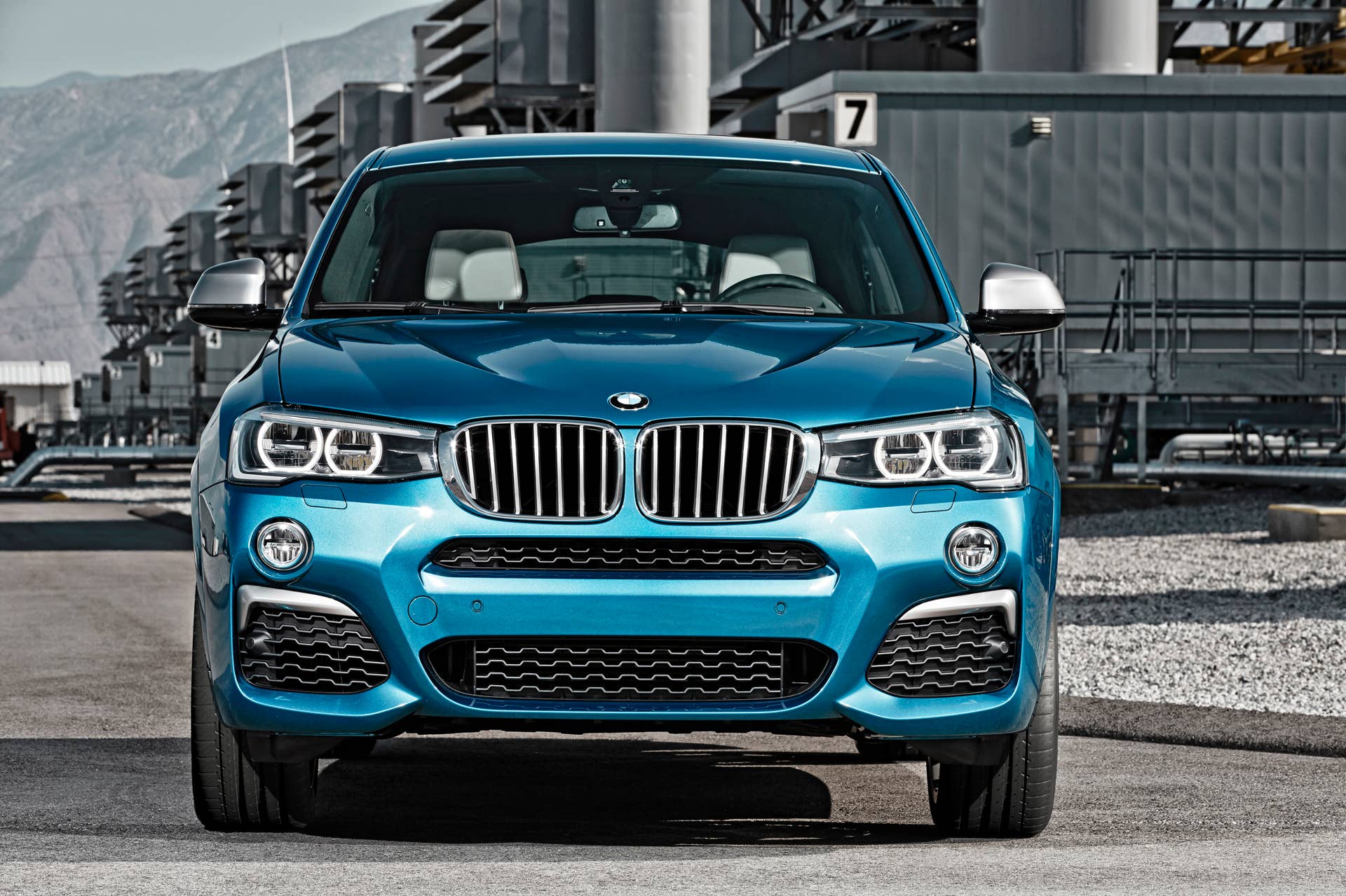 BMW X4 M40i front industrial