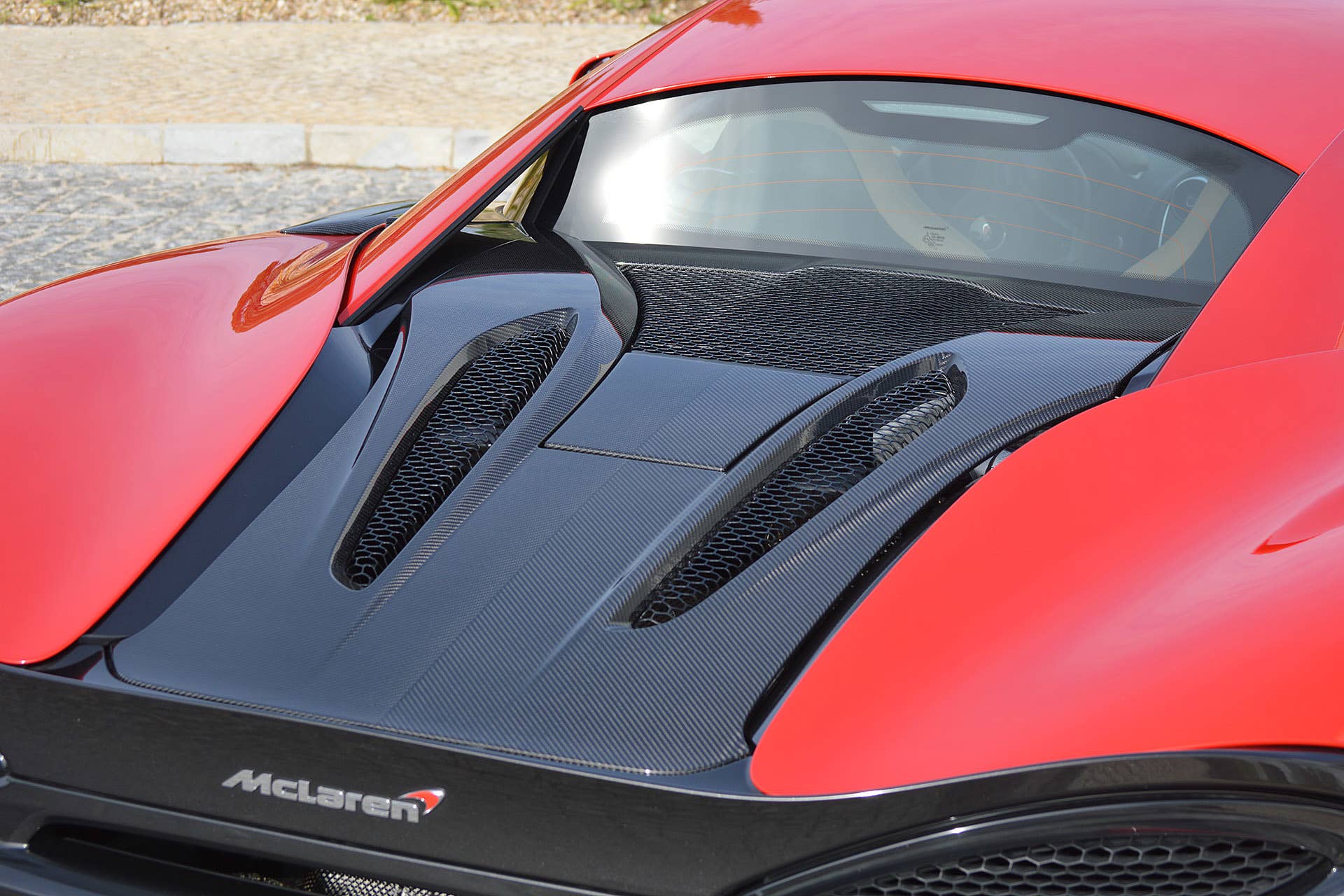2016 McLaren 570S engine cover