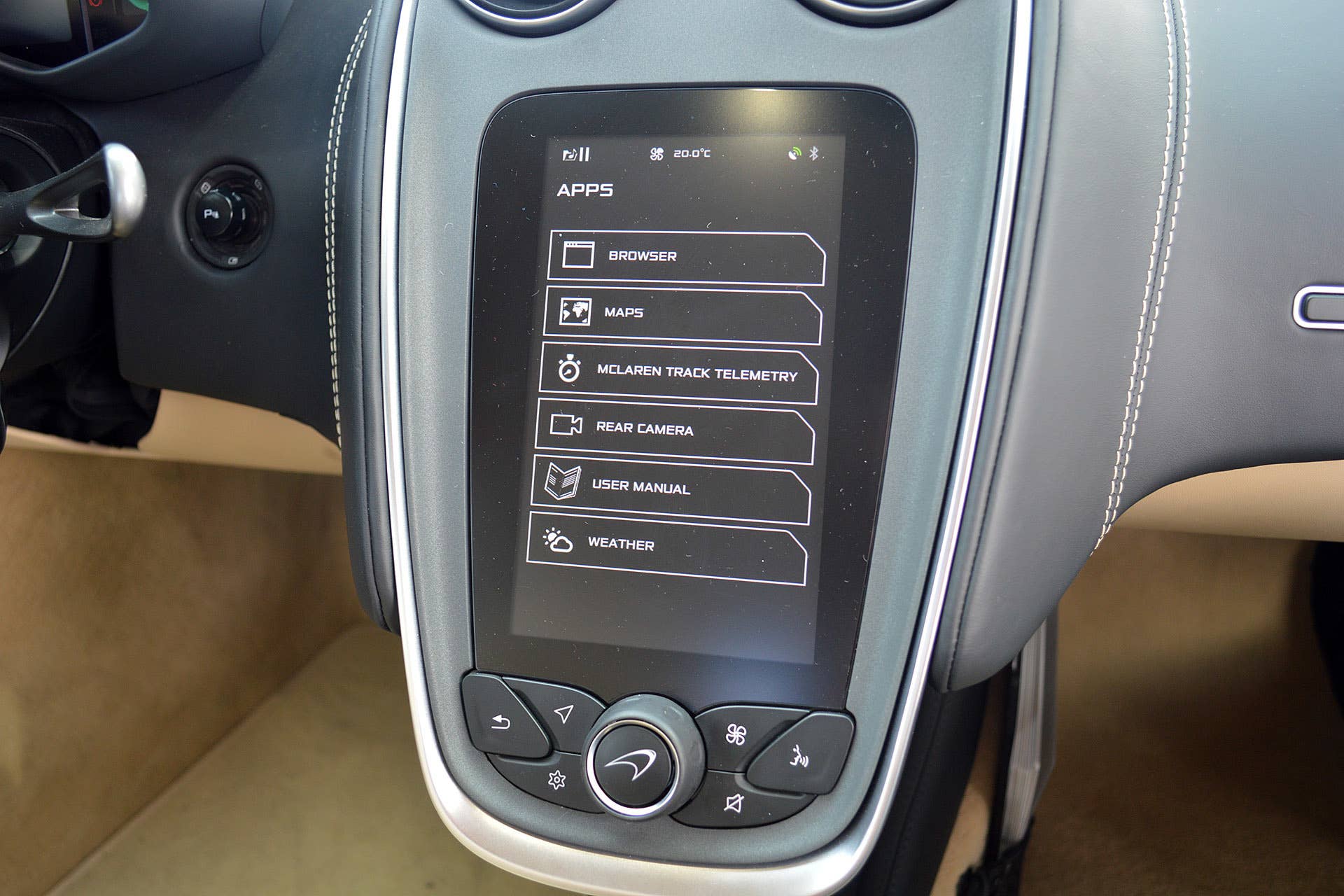 2016 McLaren 570S infotainment system