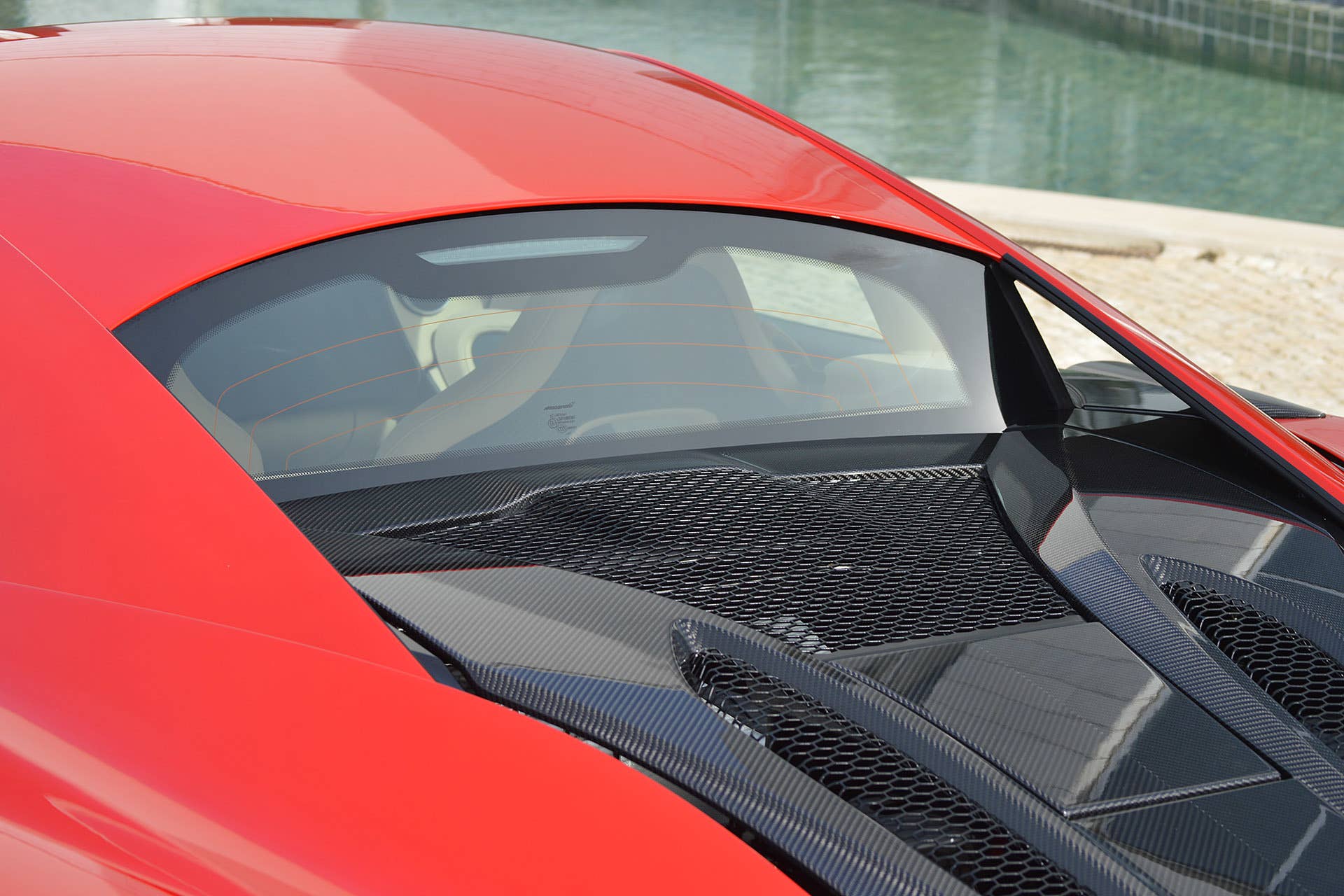 2016 McLaren 570S rear window