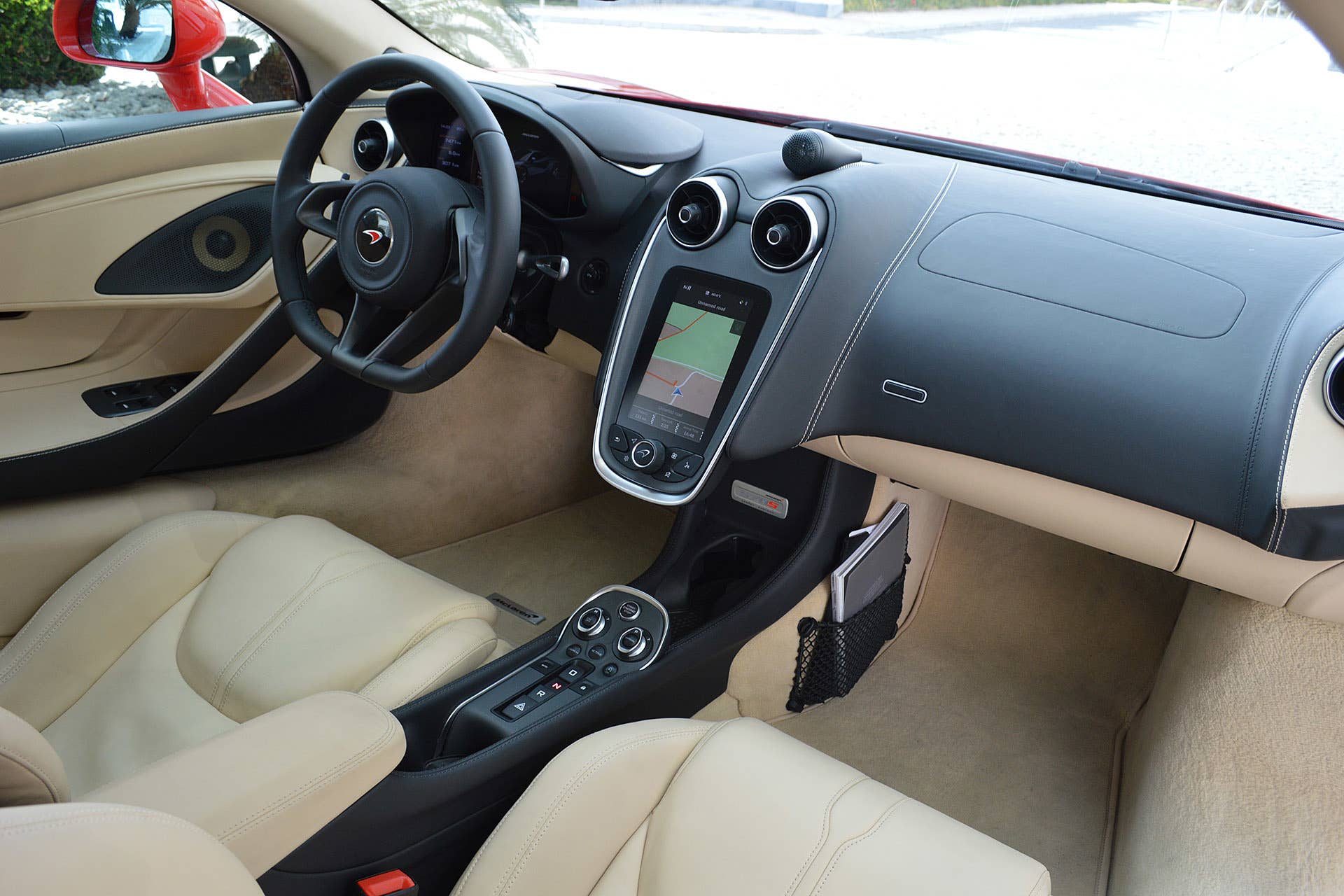 2016 McLaren 570S interior