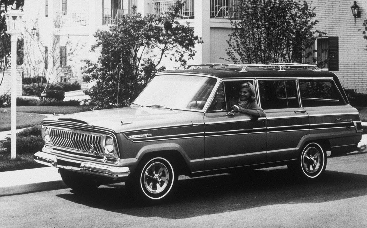 1966 Jeep(R) Super Wagoneer. (J-0114)