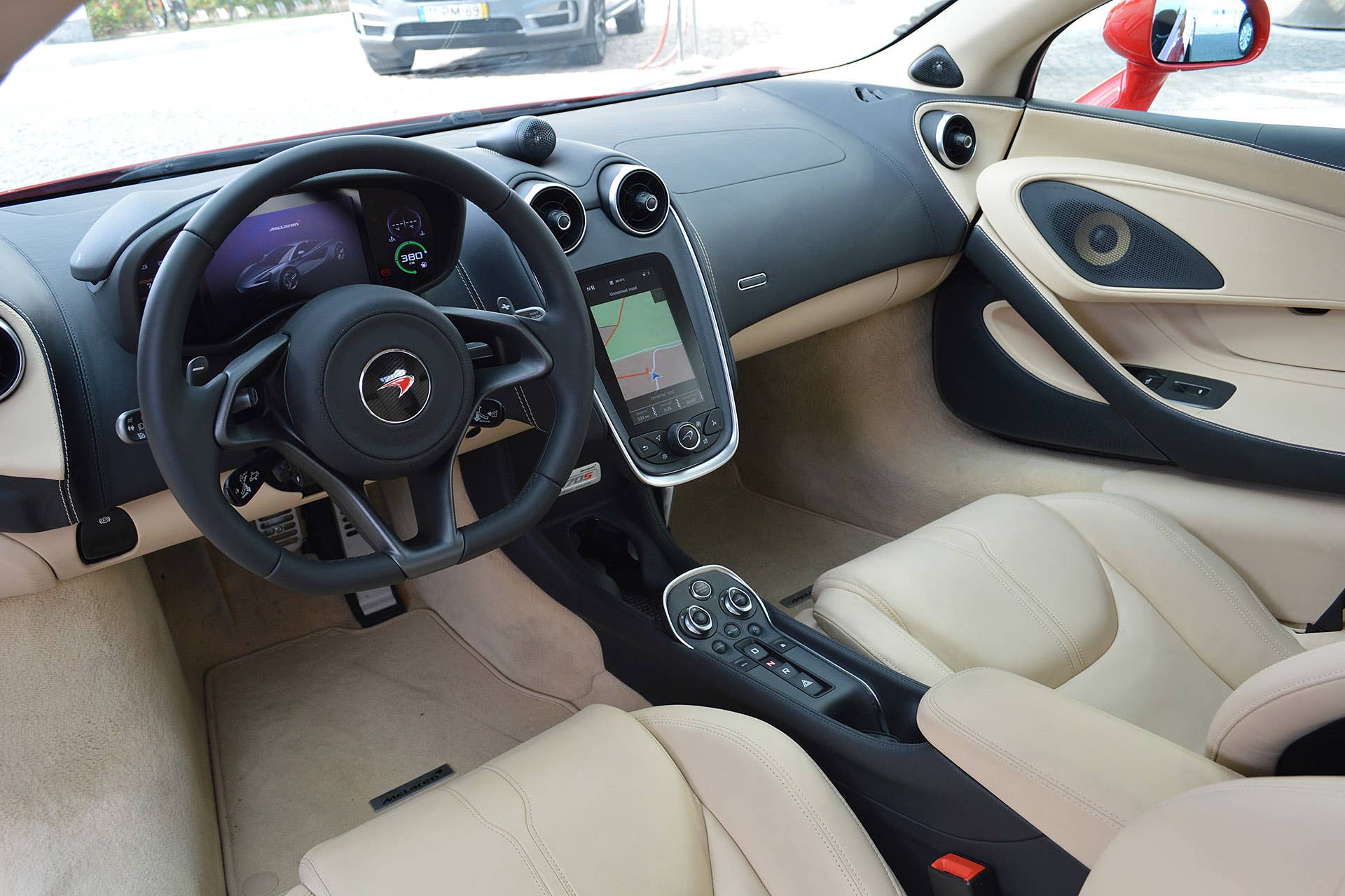 2016 McLaren 570S interior