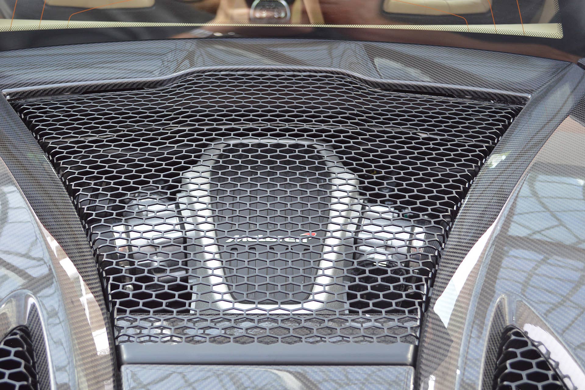 2016 McLaren 570S engine