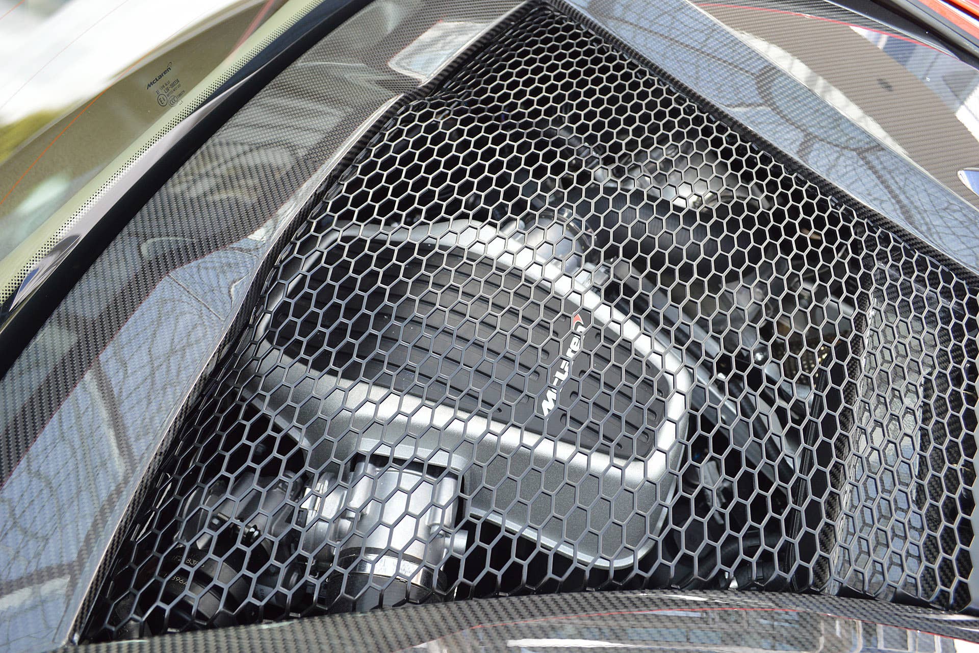 2016 McLaren 570S engine
