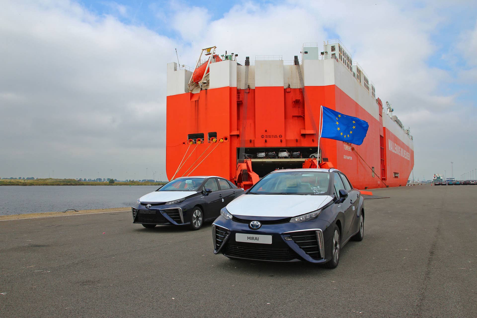 toyota mirai delivery