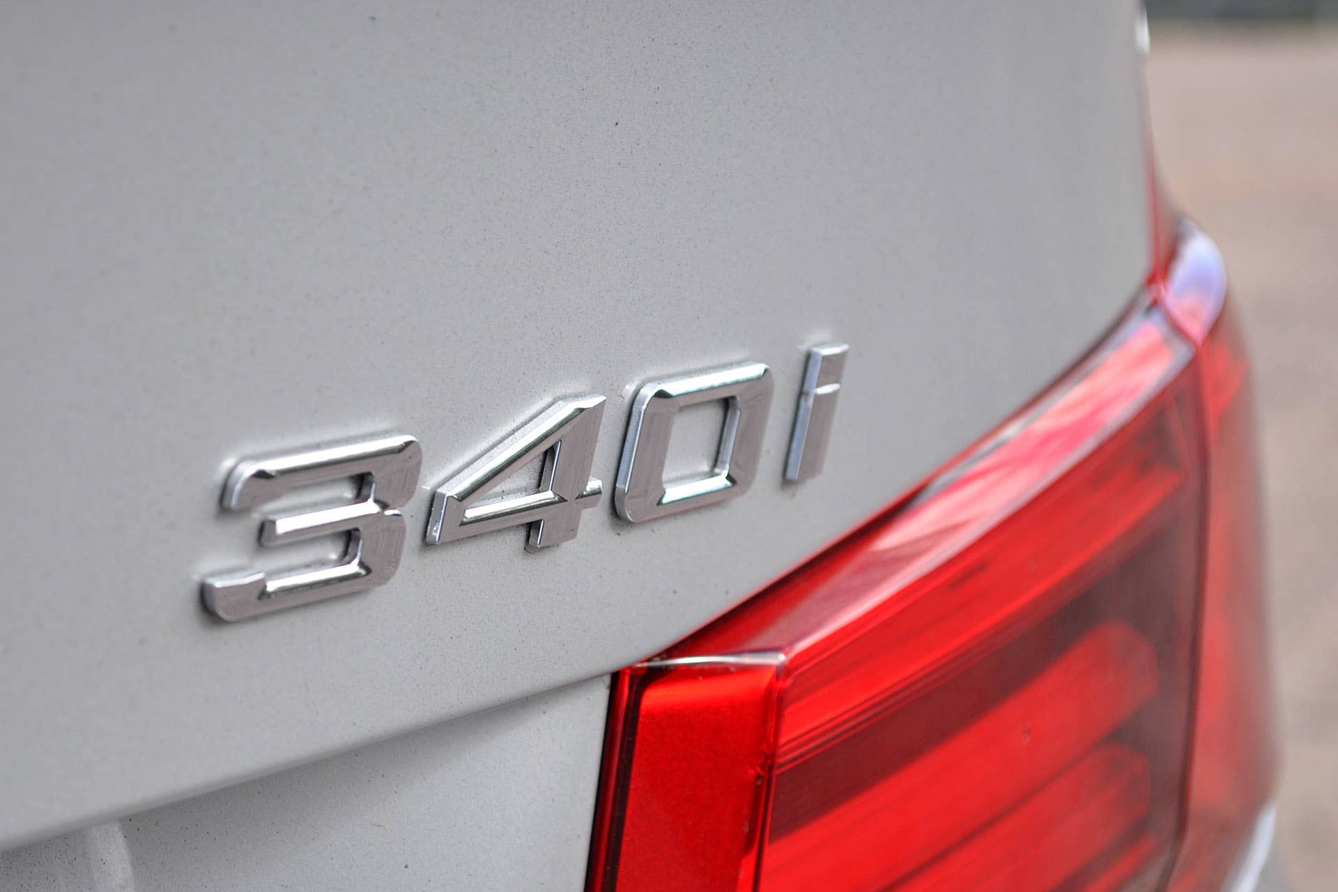 2016 BMW 3 Series badge