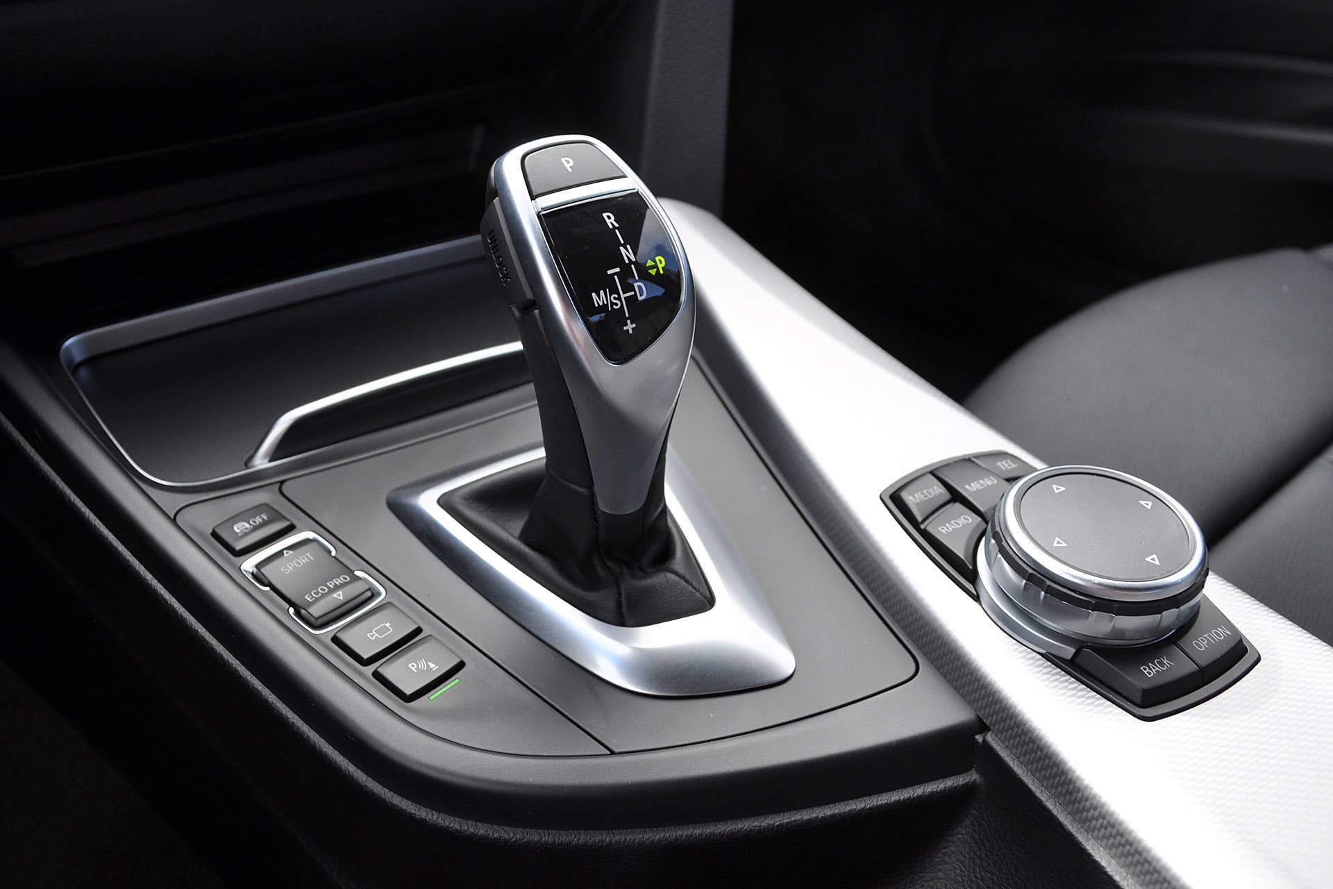 2016 BMW 3 Series shifter