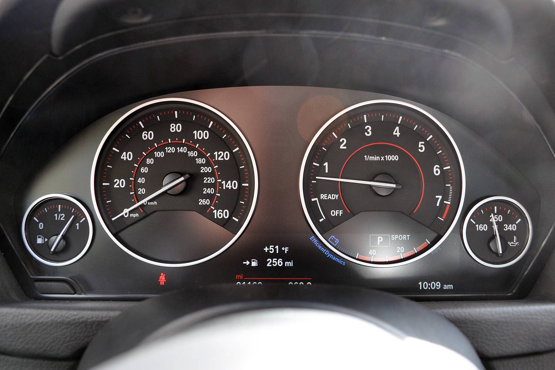 2016 BMW 3 Series gauges
