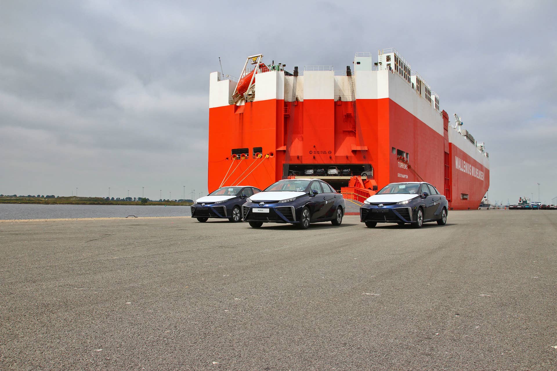 toyota mirai further away