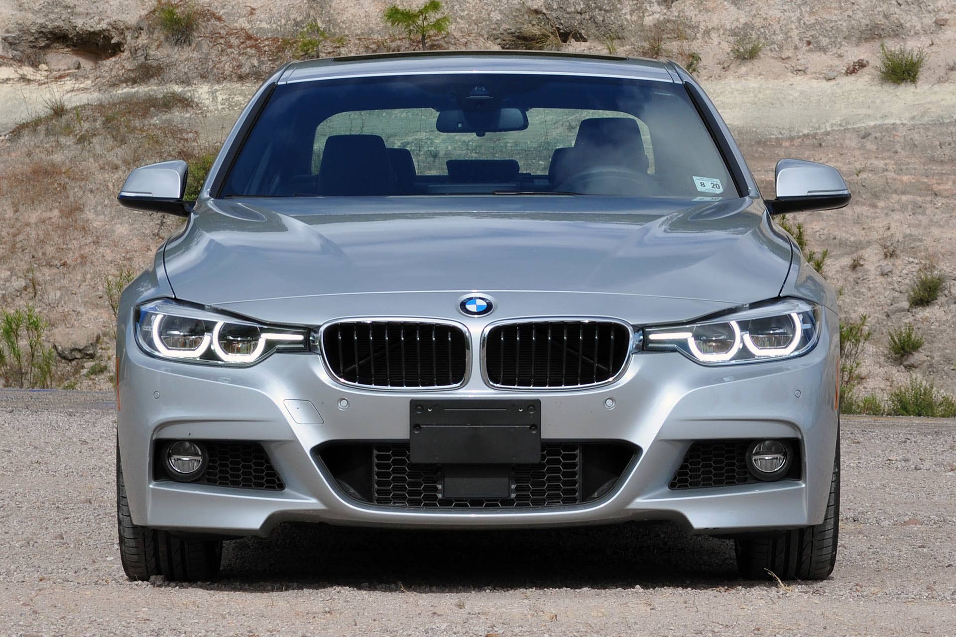 2016 BMW 3 Series front view