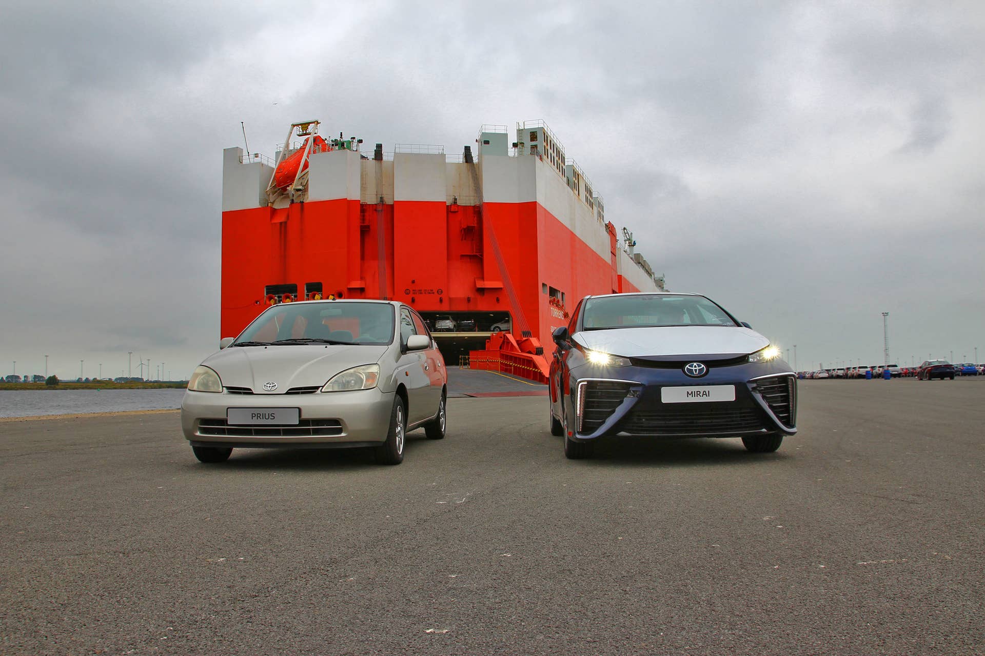 toyota mirai with toyota prius