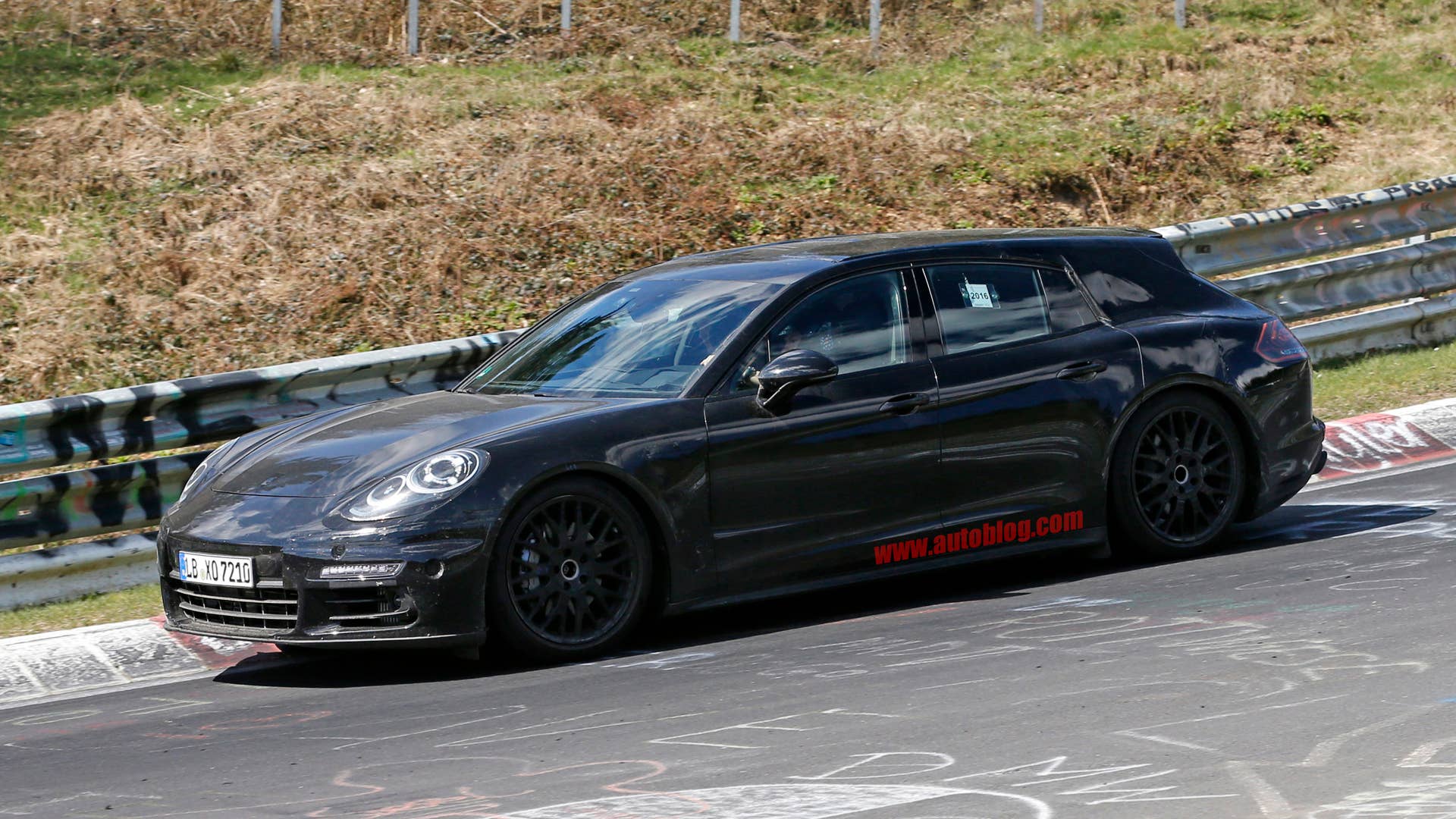 porsche panamera wagon side nurburgring spy photo