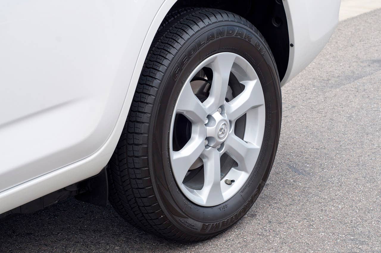 2013 Toyota RAV4 EV wheel