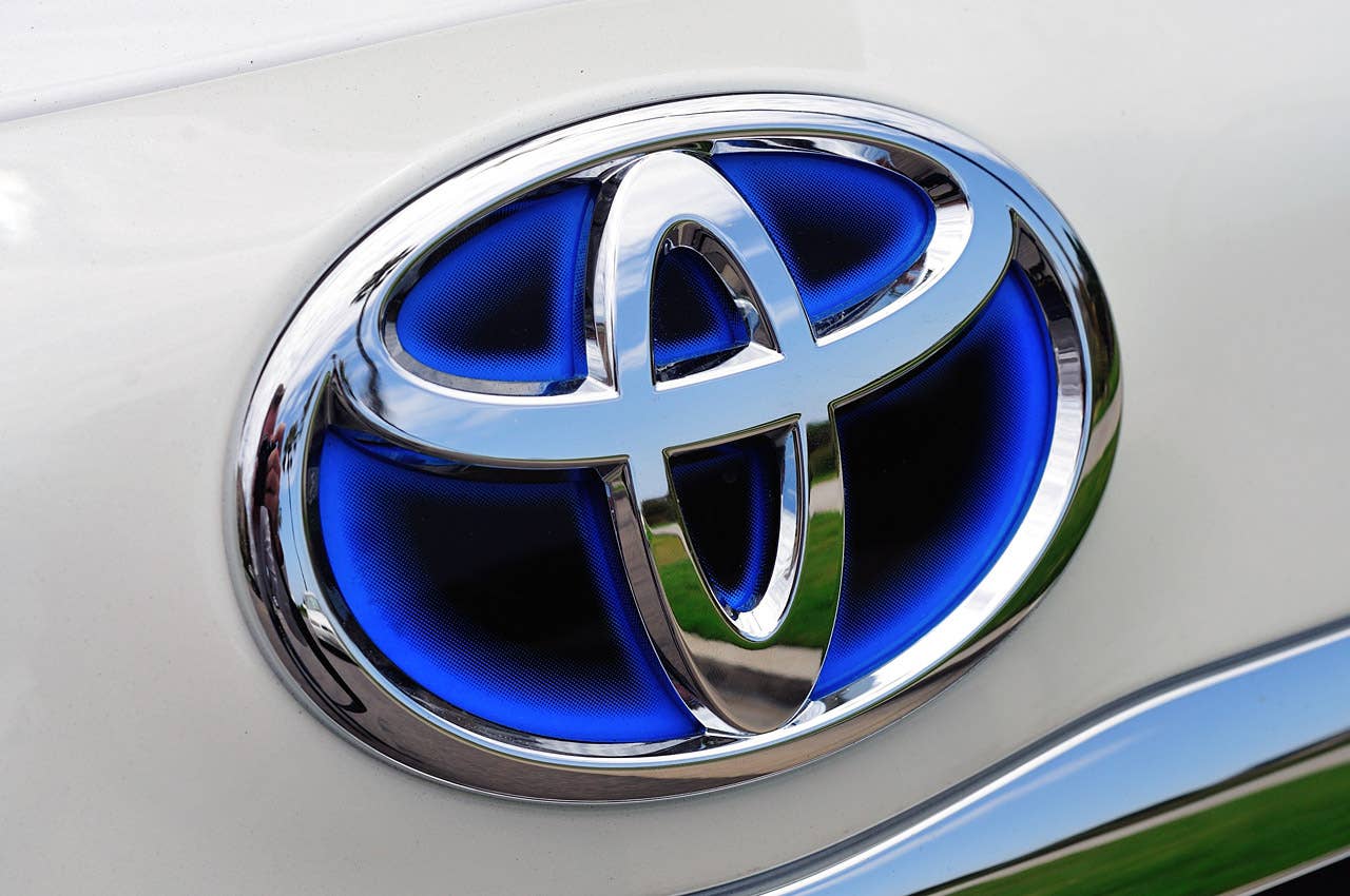 2013 Toyota RAV4 EV logo