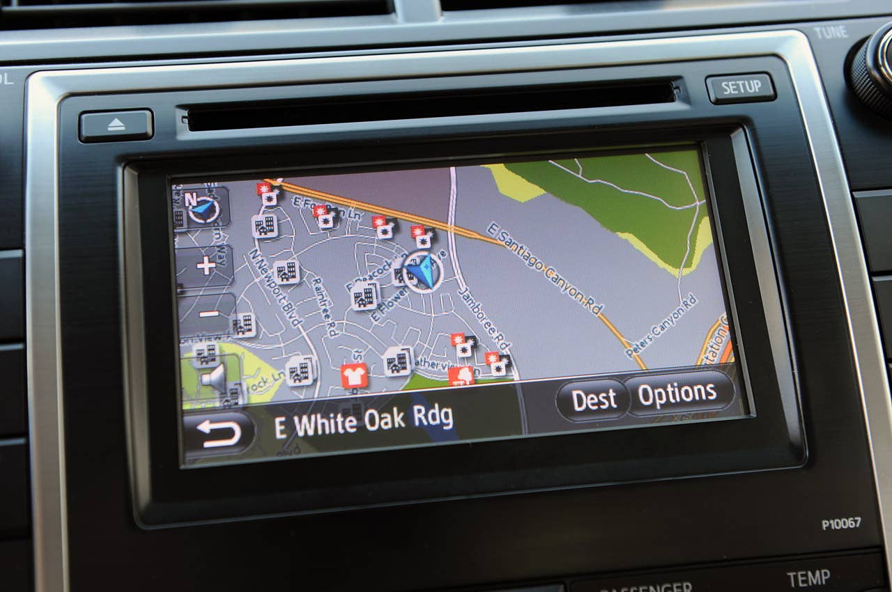 2013 Toyota Camry Hybrid navigation system