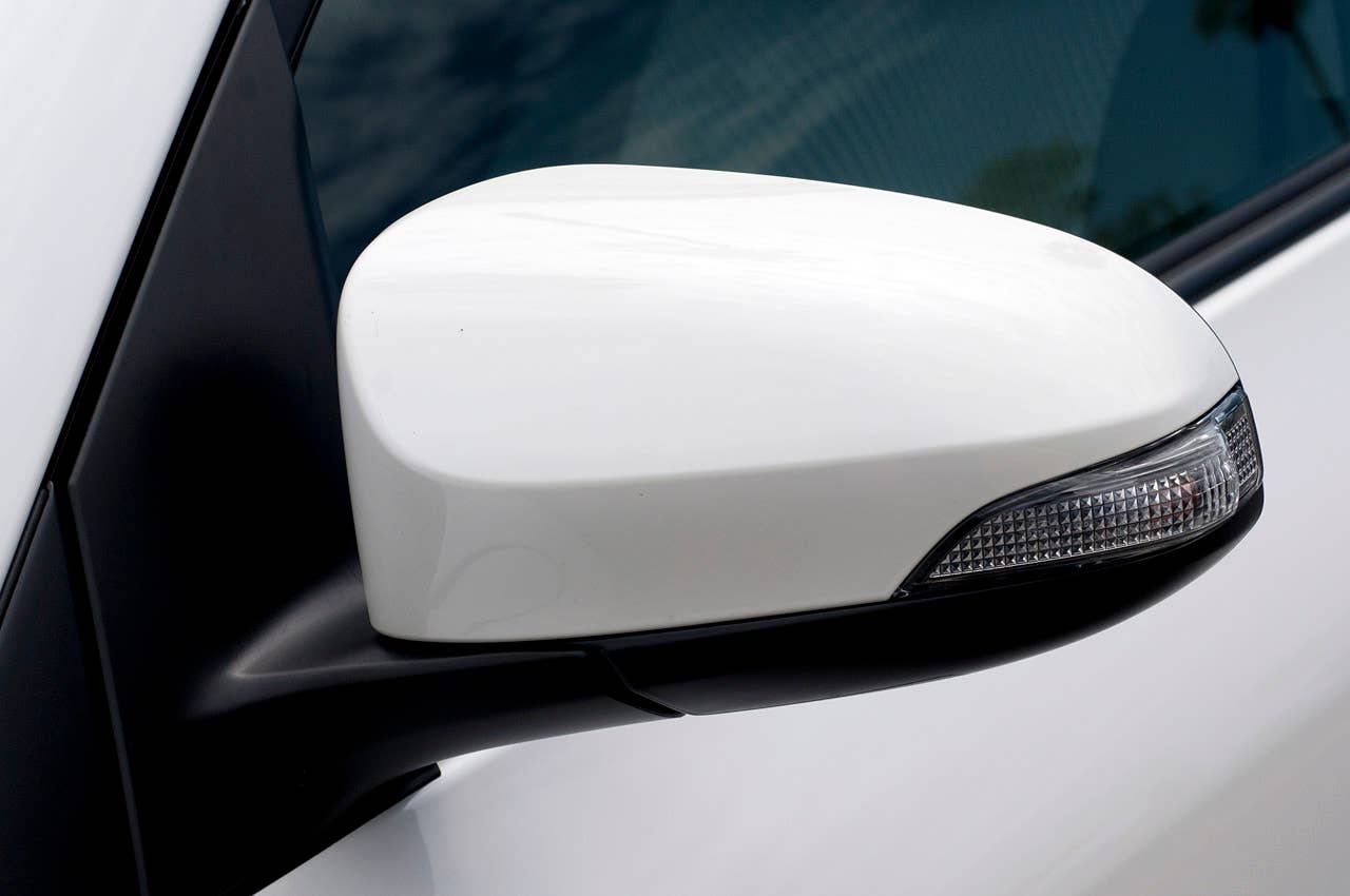 2013 Toyota RAV4 EV side mirror