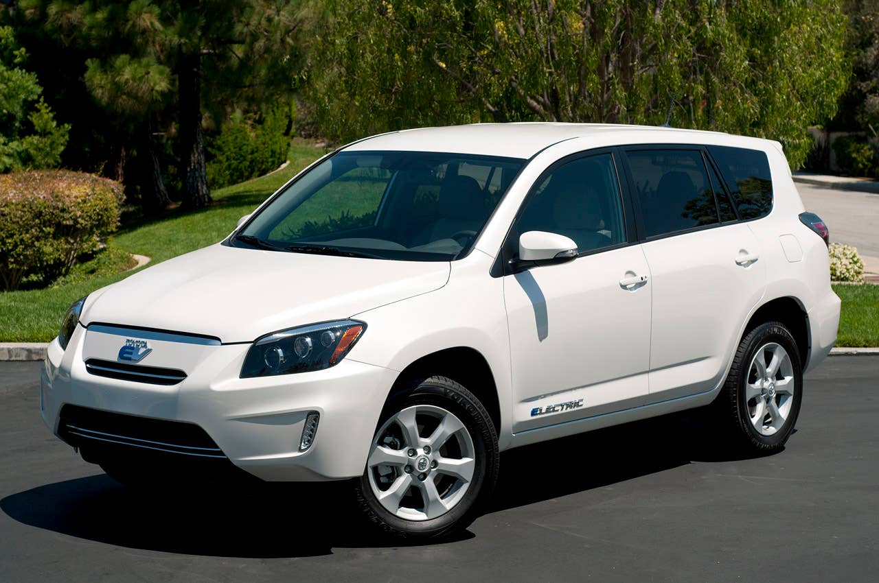 2013 Toyota RAV4 EV front 3/4 view