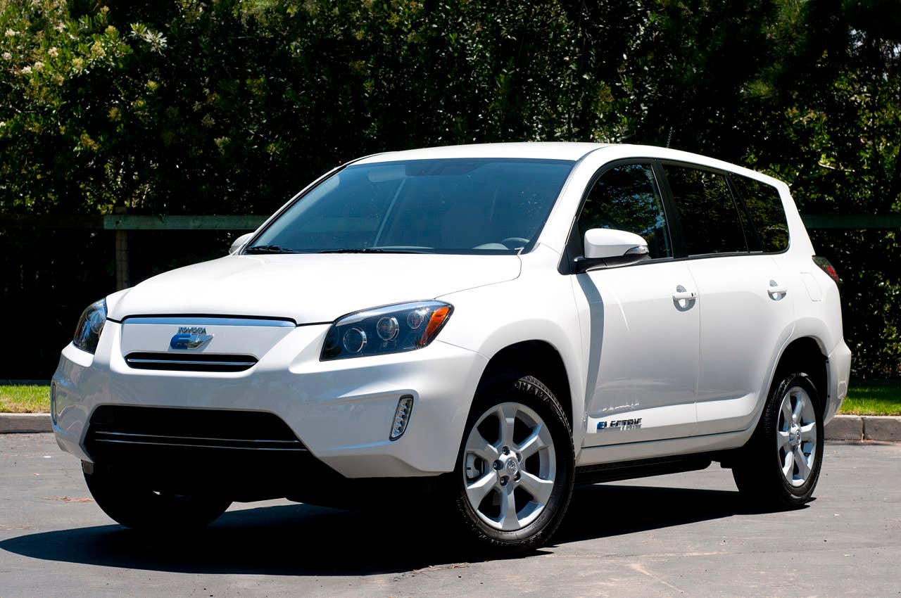2013 Toyota RAV4 EV front 3/4 view