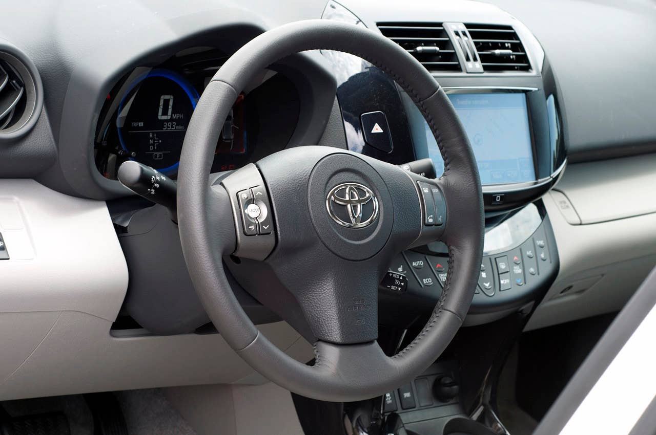 2013 Toyota RAV4 EV steering wheel