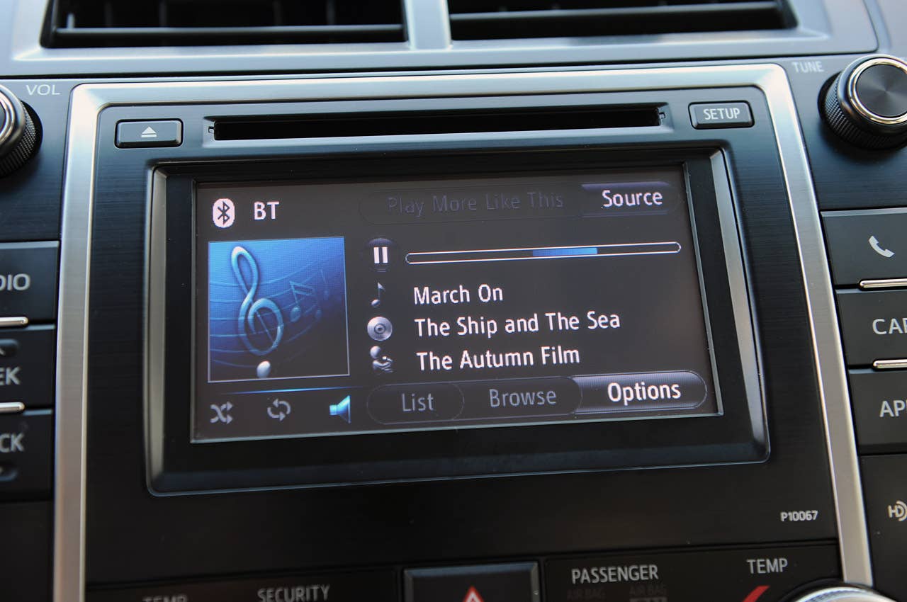 2013 Toyota Camry Hybrid audio system display